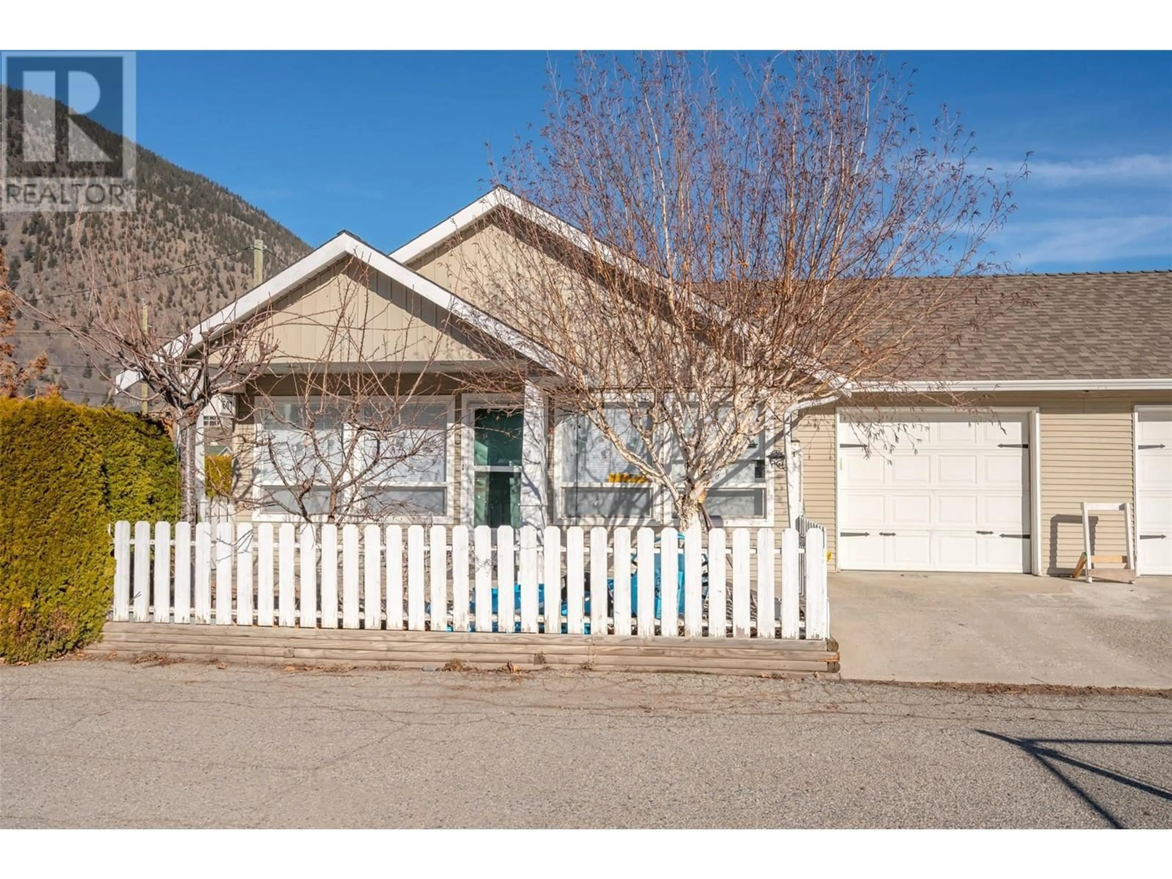 Frontside or backside of a home for 607 4TH Street Unit# 1, Keremeos British Columbia V0X1N3