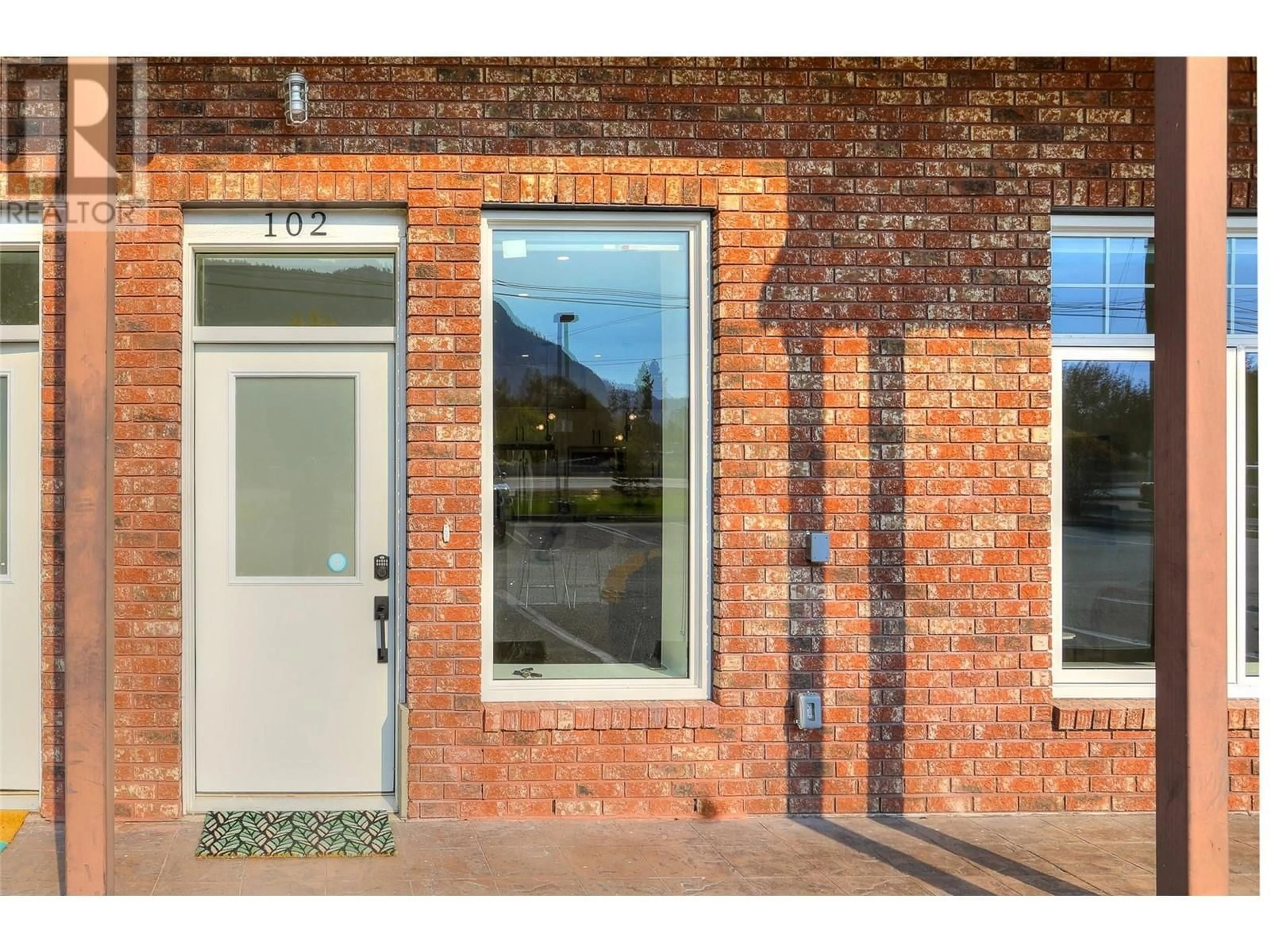Home with brick exterior material, street for 102 - 850 RAILWAY LANE, Okanagan Falls British Columbia V0H1R4