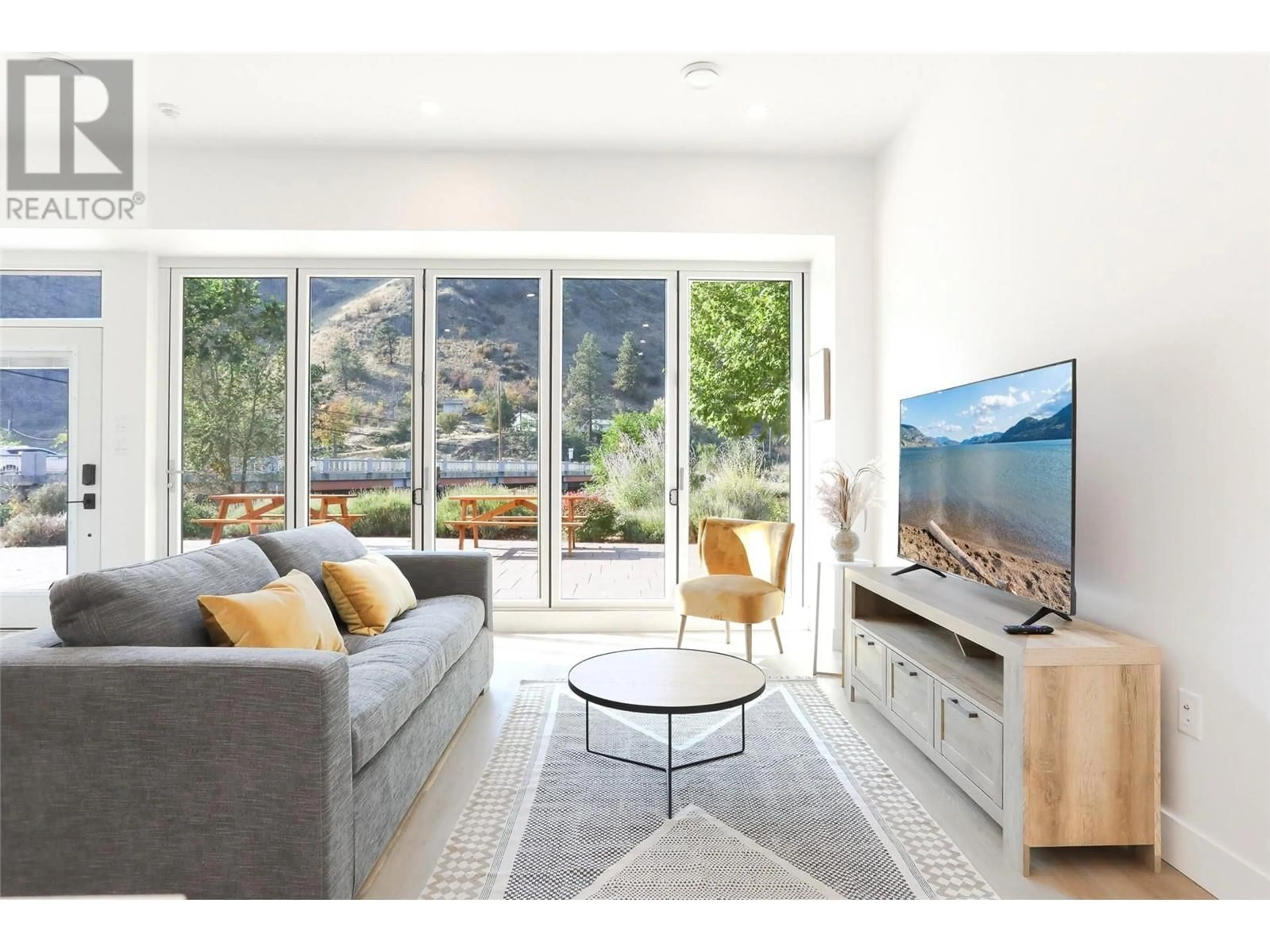 Living room with furniture, unknown for 106 - 850 RAILWAY LANE, Okanagan Falls British Columbia V0H1R4