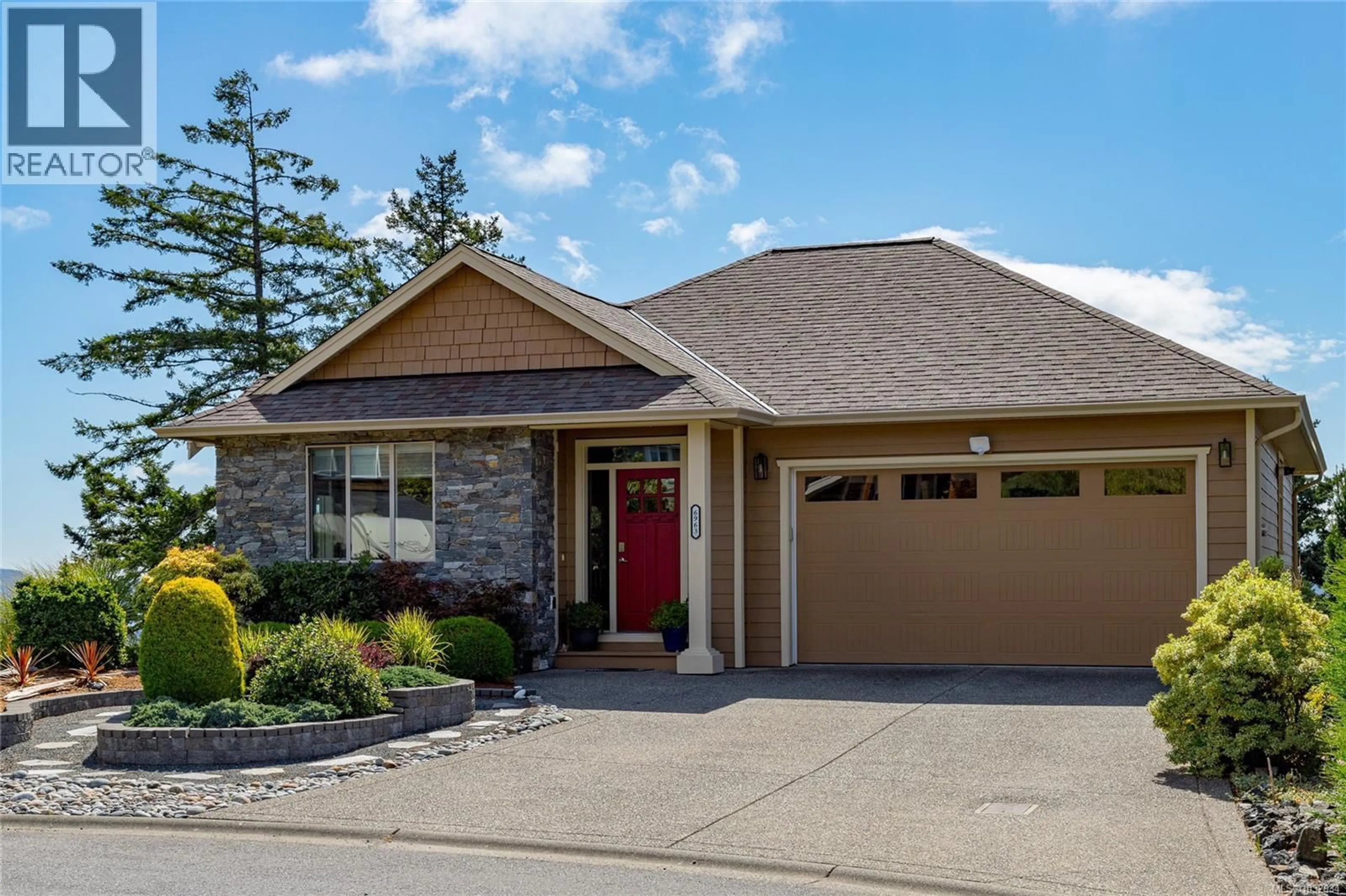 Home with vinyl exterior material, street for 6963 BENTLEY PLACE, Sooke British Columbia V9Z1M4