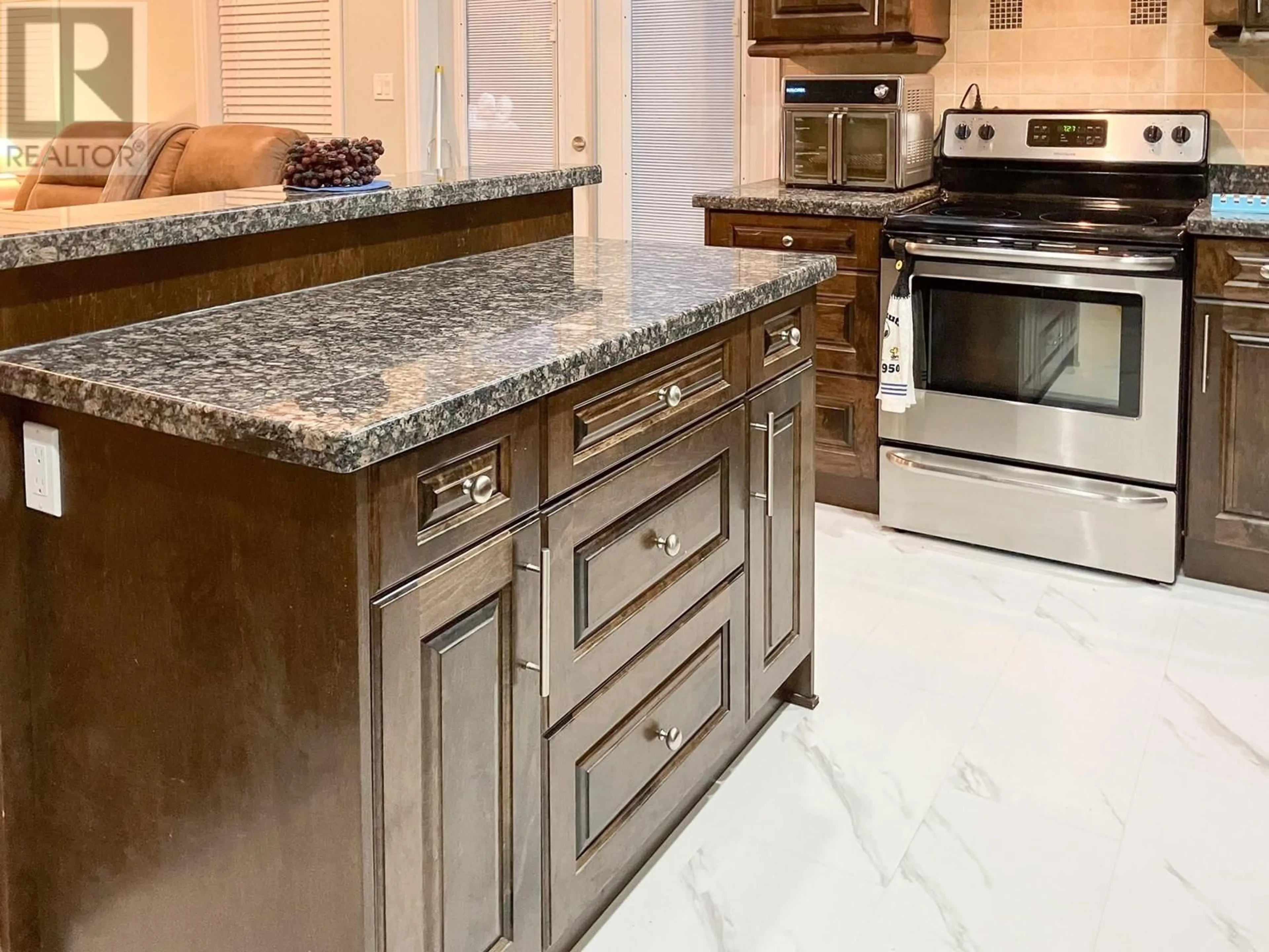 Contemporary kitchen, ceramic/tile floor for 1890B SAGE STREET, Merritt British Columbia V1K1G3
