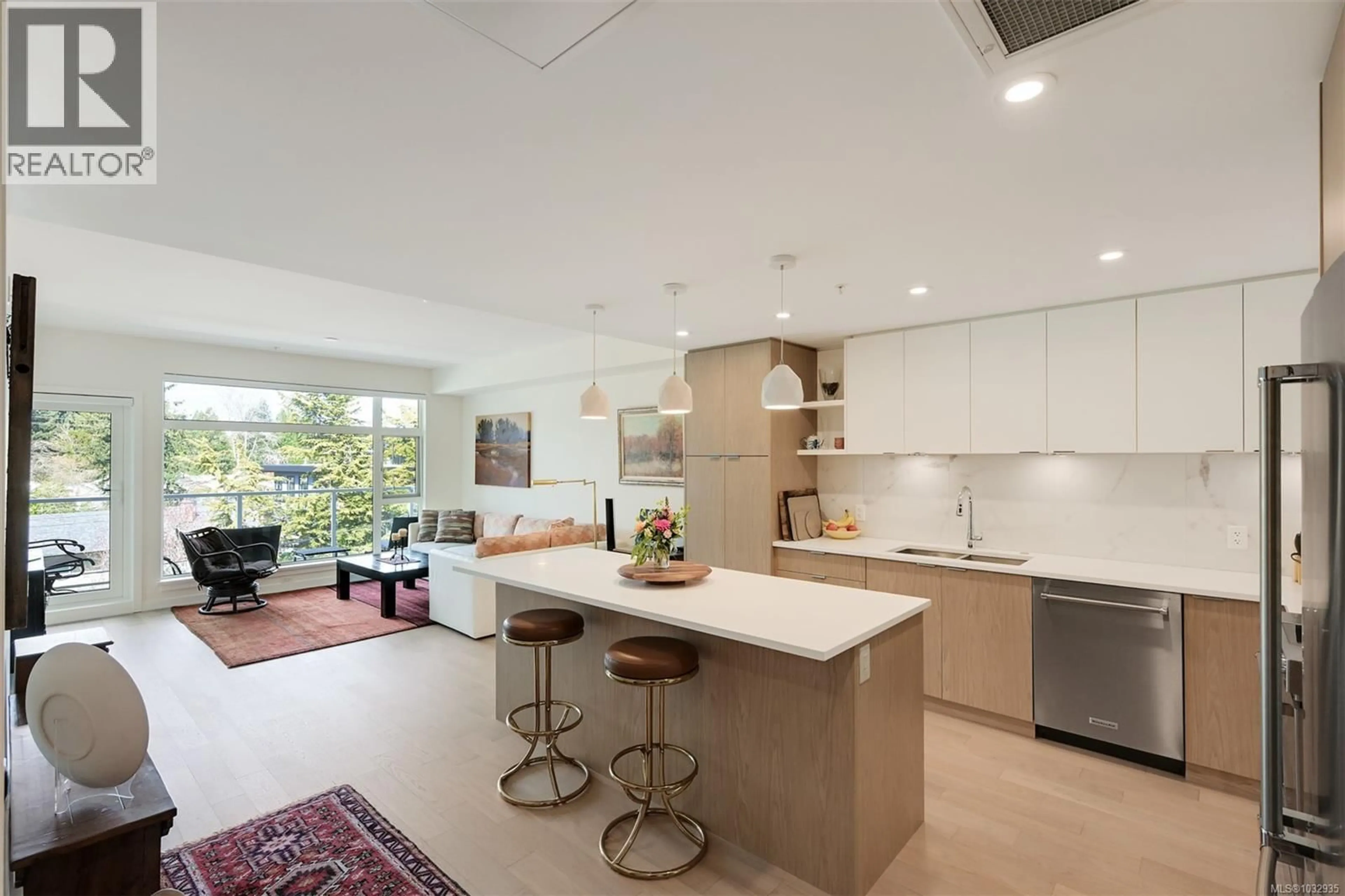 Open concept kitchen, ceramic/tile floor for 301 - 5120 CORDOVA BAY ROAD, Saanich British Columbia V8Y2K5