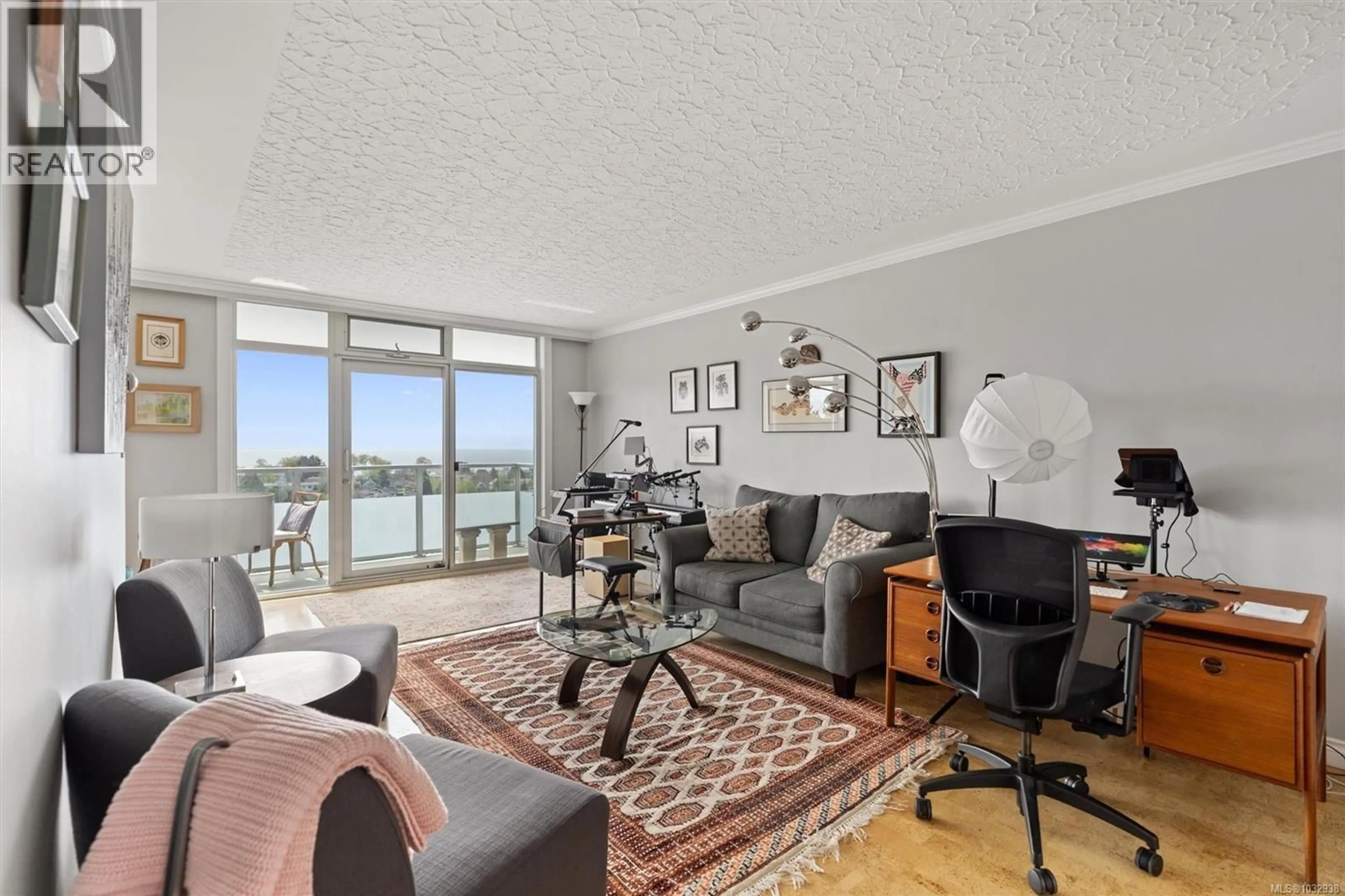 Living room with furniture, unknown for 1005 - 250 DOUGLAS STREET, Victoria British Columbia V8V2P4