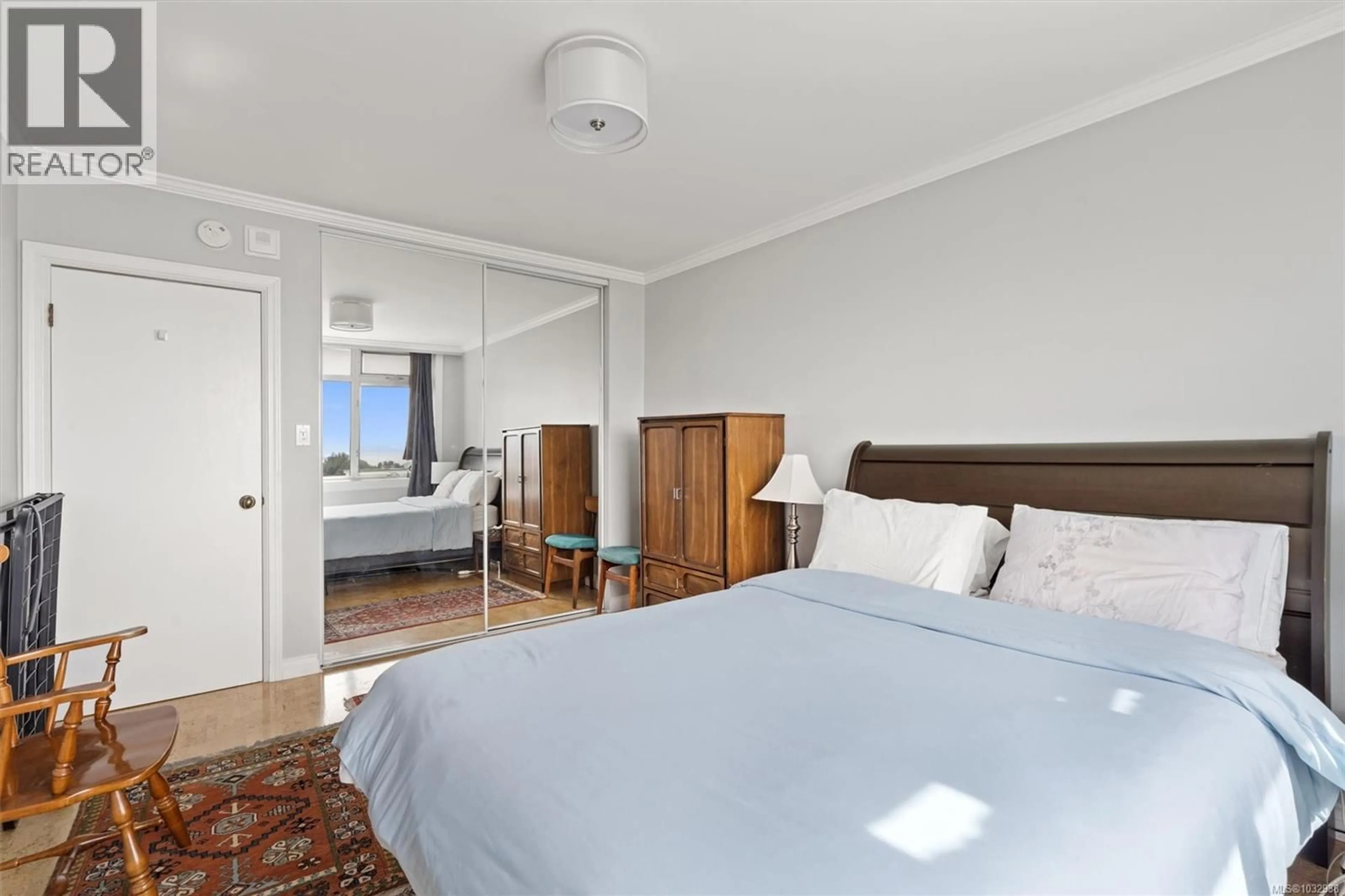 Bedroom with bed, unknown for 1005 - 250 DOUGLAS STREET, Victoria British Columbia V8V2P4