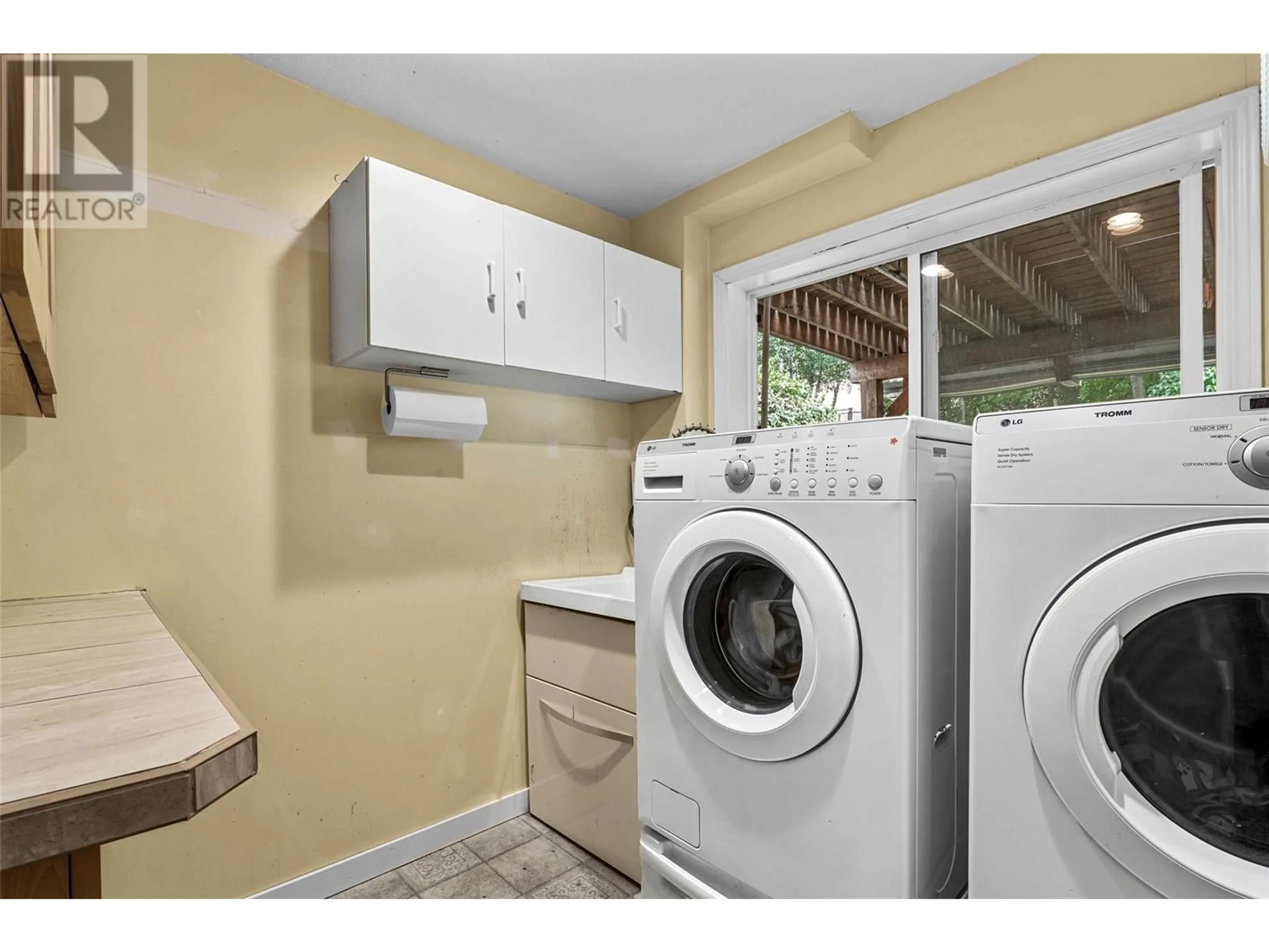 Laundry room for 2678 QU'APPELLE Boulevard, Kamloops British Columbia V2E2H7