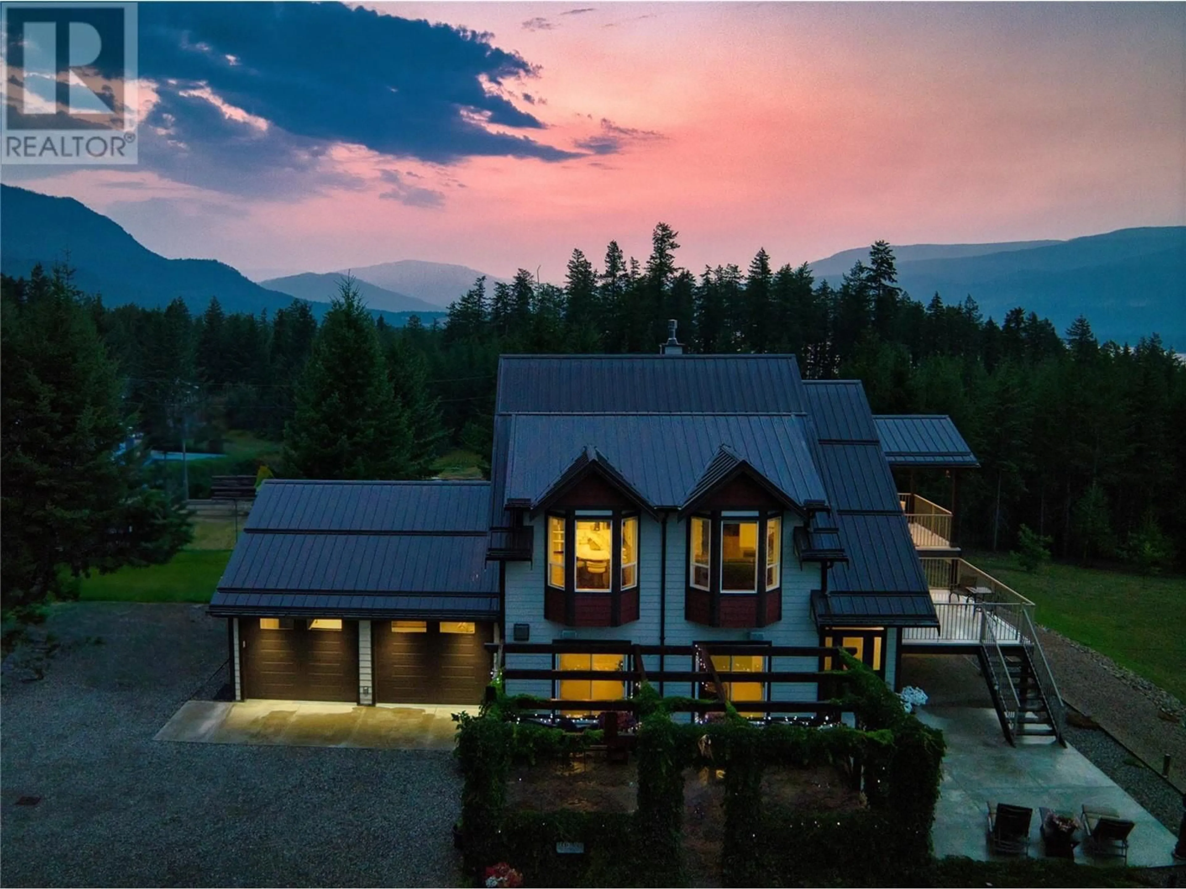 A pic from outside/outdoor area/front of a property/back of a property/a pic from drone, mountain view for 2672 McKenzie Road, Sorrento British Columbia V0E2W1