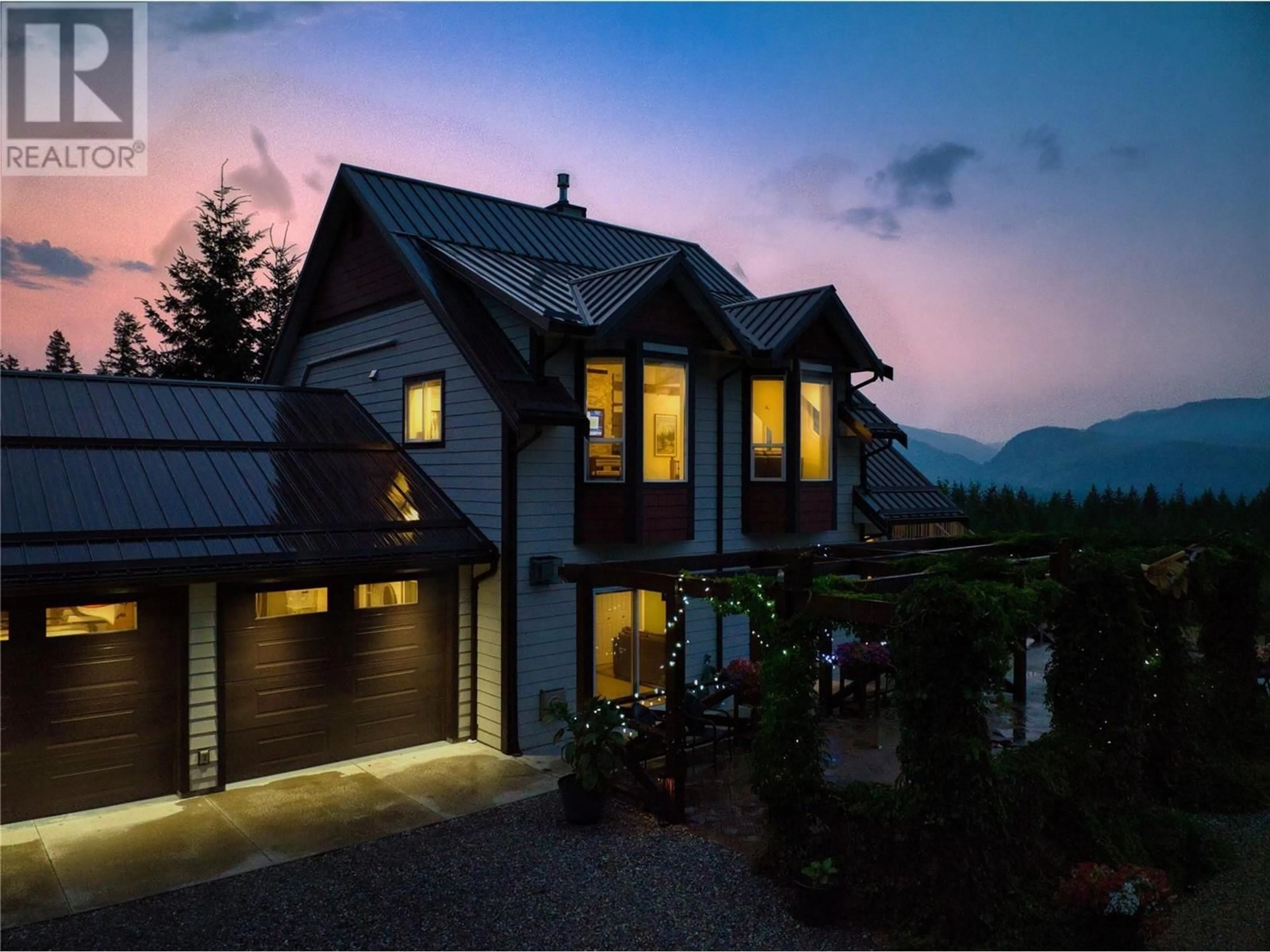 Home with vinyl exterior material, mountain view for 2672 McKenzie Road, Sorrento British Columbia V0E2W1