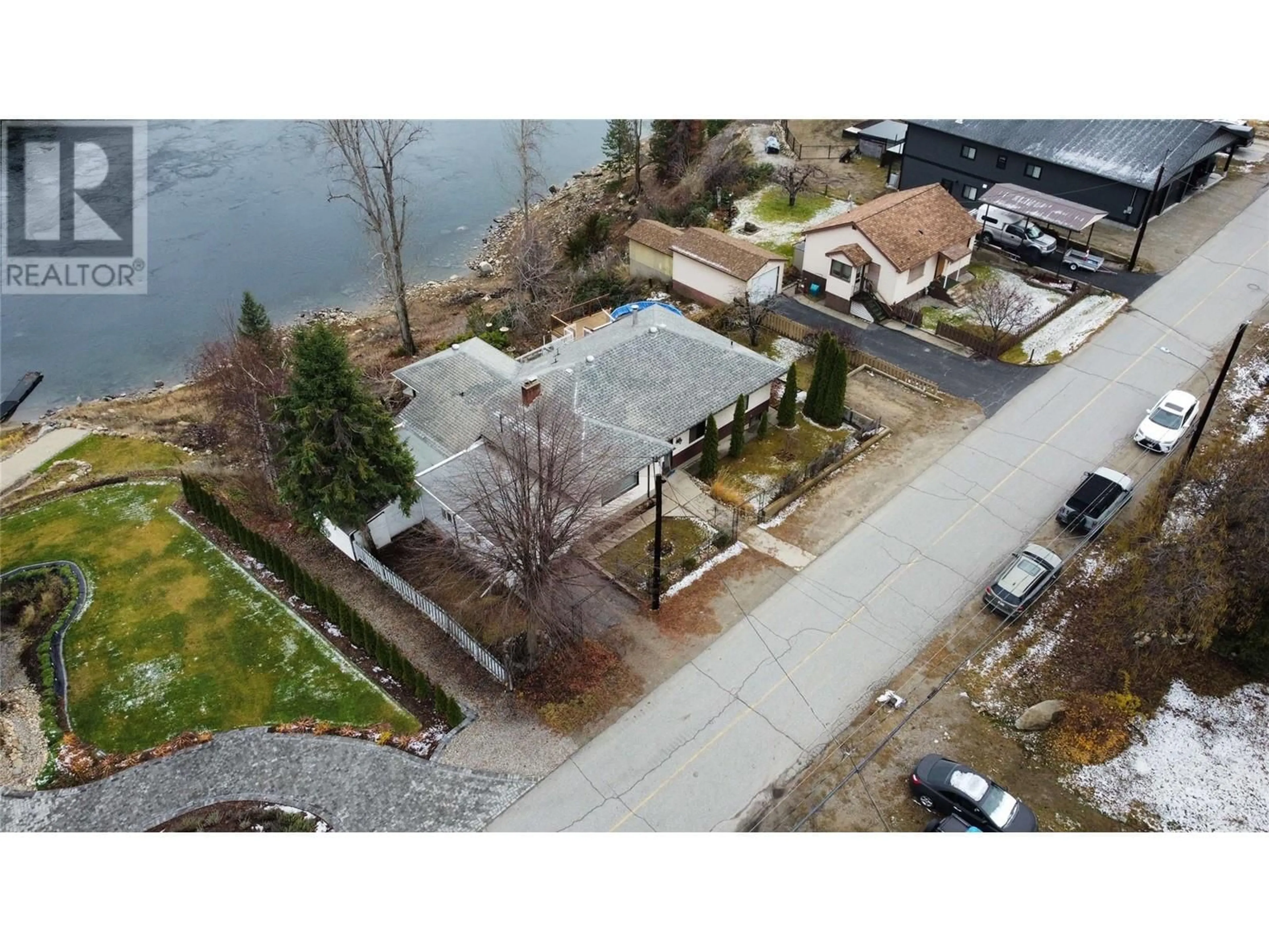 A pic from outside/outdoor area/front of a property/back of a property/a pic from drone, water/lake/river/ocean view for 221 2ND AVENUE, Rivervale British Columbia V1R4V2