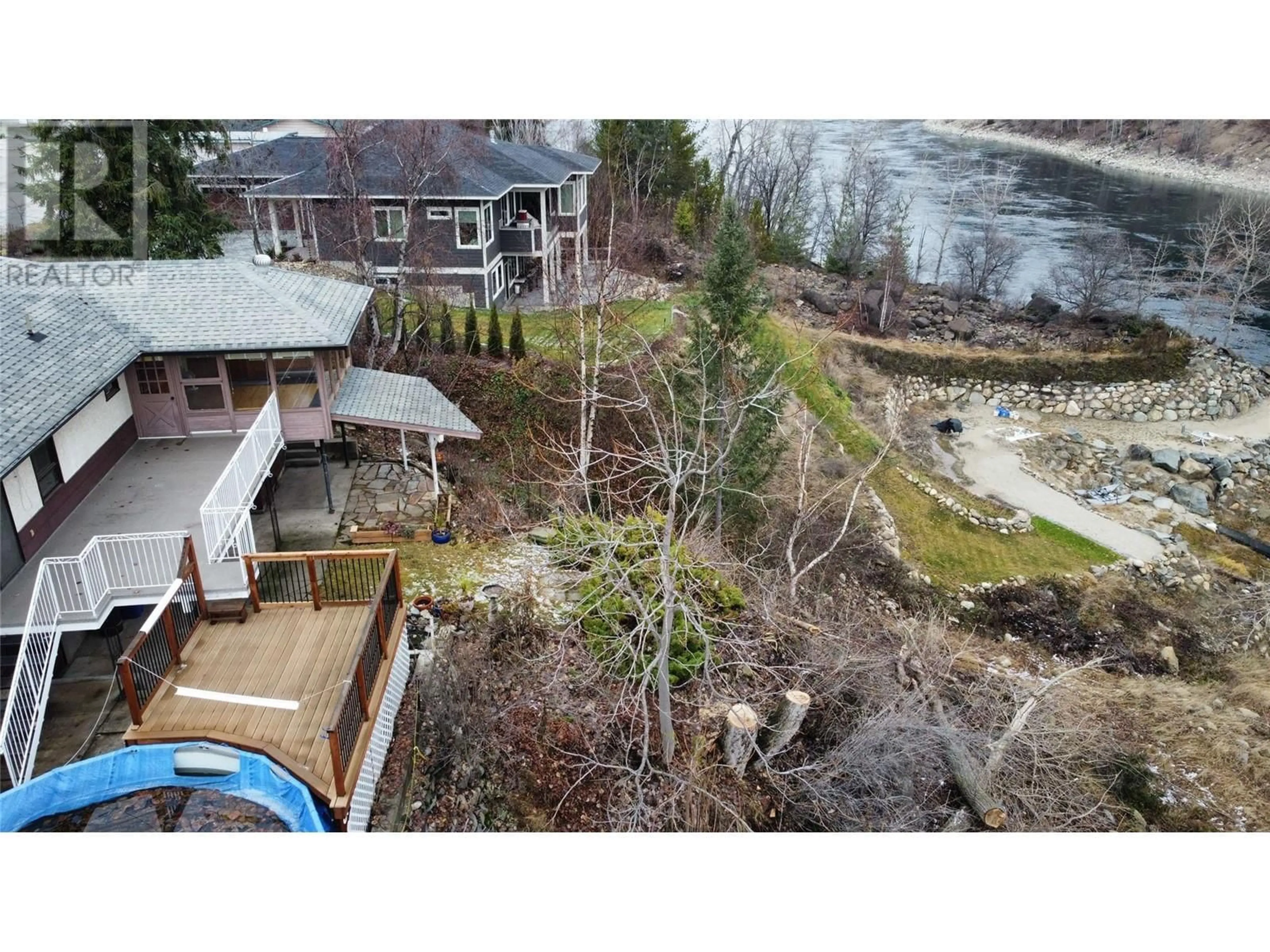 A pic from outside/outdoor area/front of a property/back of a property/a pic from drone, unknown for 221 2ND AVENUE, Rivervale British Columbia V1R4V2