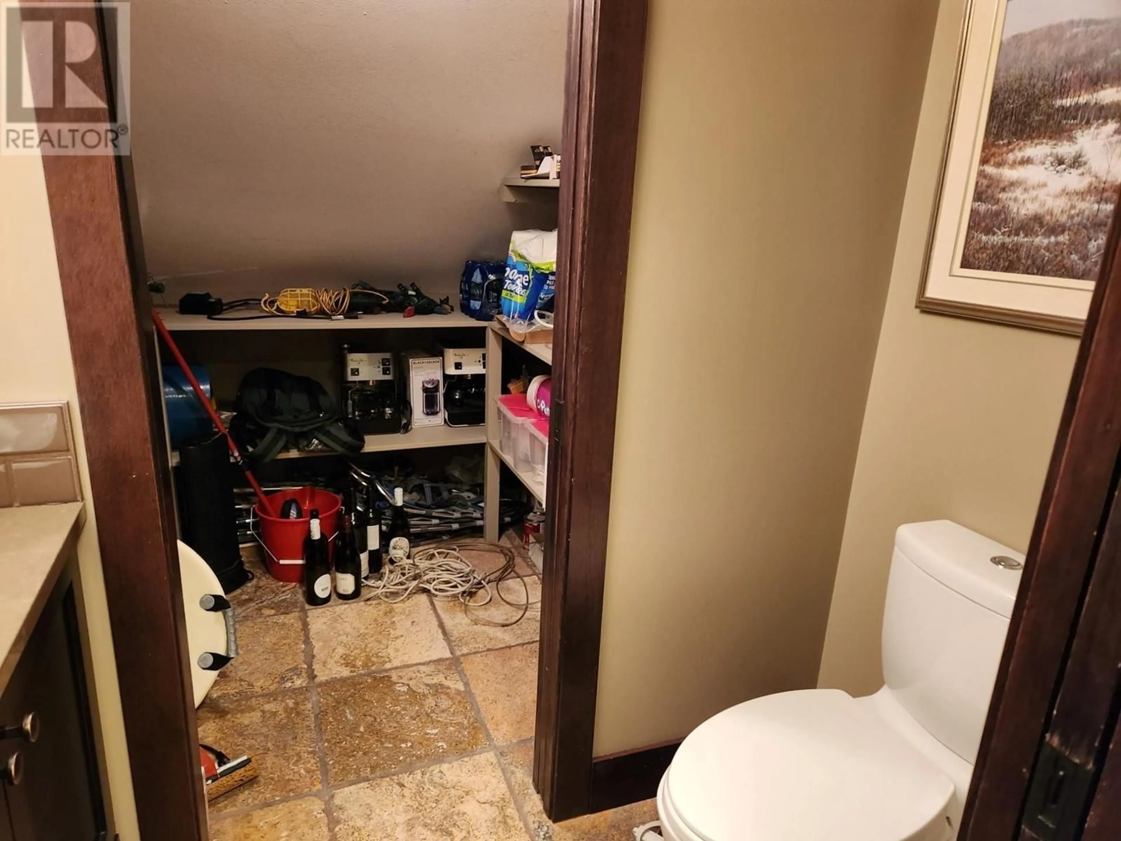 A pic of a room for 17 - 2025 GREYWOLF DRIVE, Panorama British Columbia v0a1t0