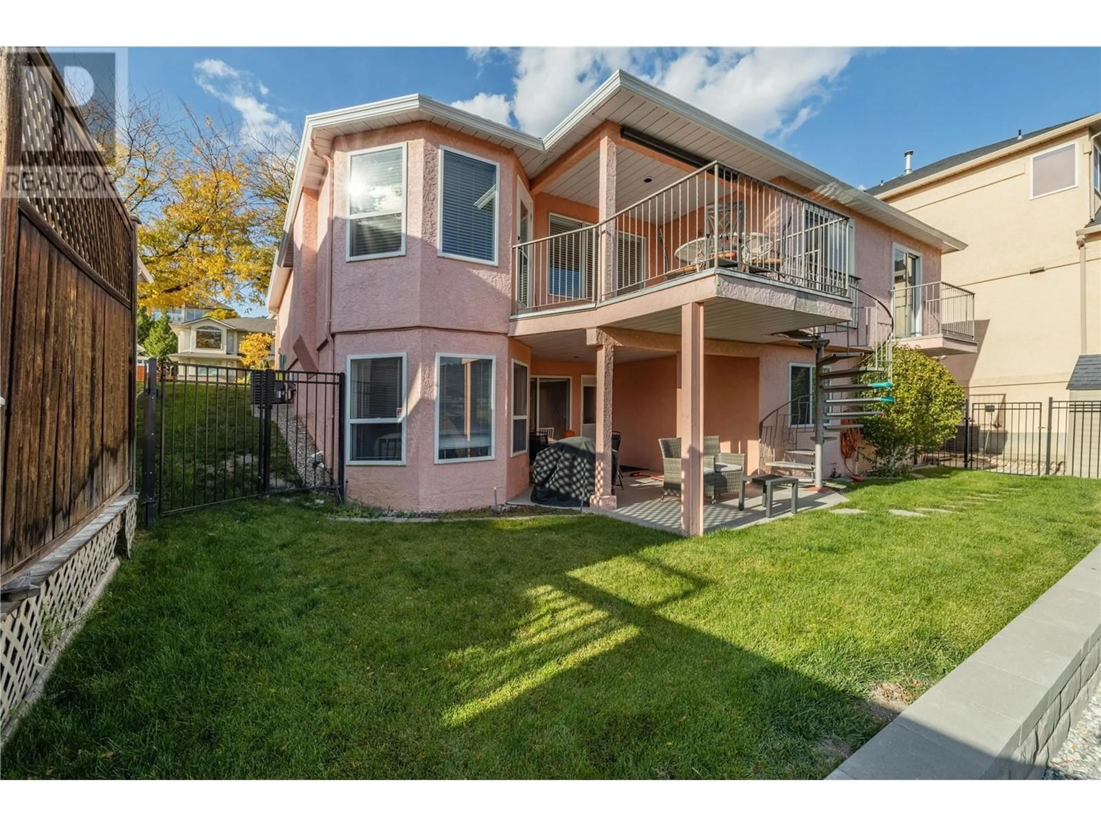 Unknown for 573 SPRUCEVIEW PLACE NORTH, Kelowna British Columbia V1V1S7