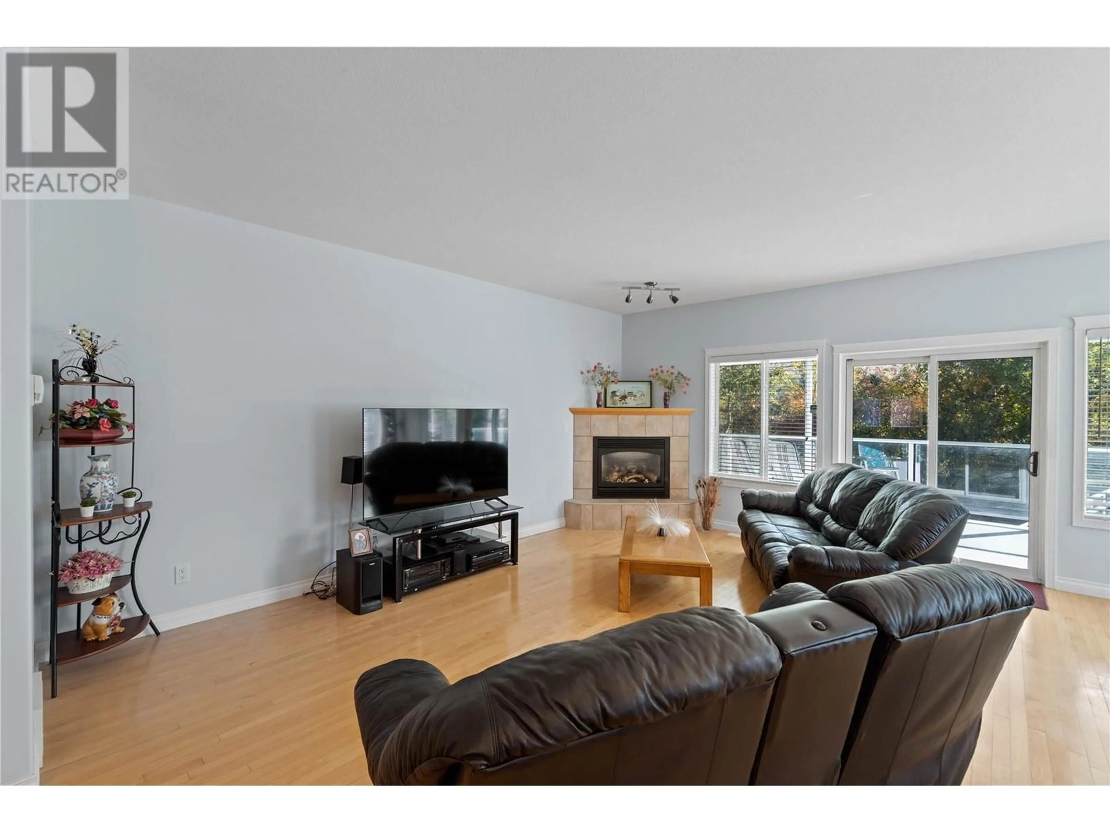 Living room, wood floors for 3727 OVERLANDER Drive, Kamloops British Columbia V2B8M4