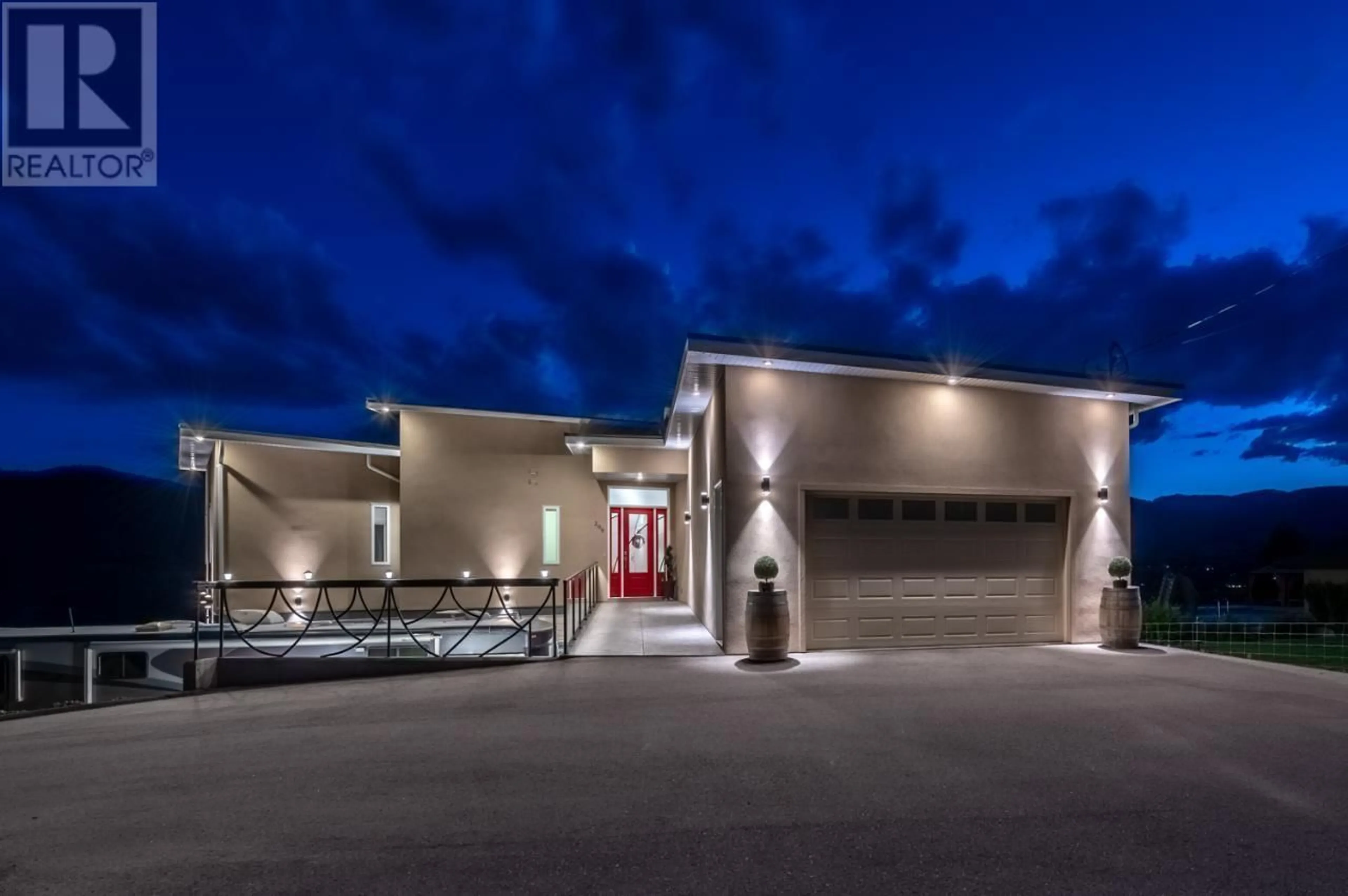 Indoor foyer for 209 Ricard Place, Okanagan Falls British Columbia V0H1R5