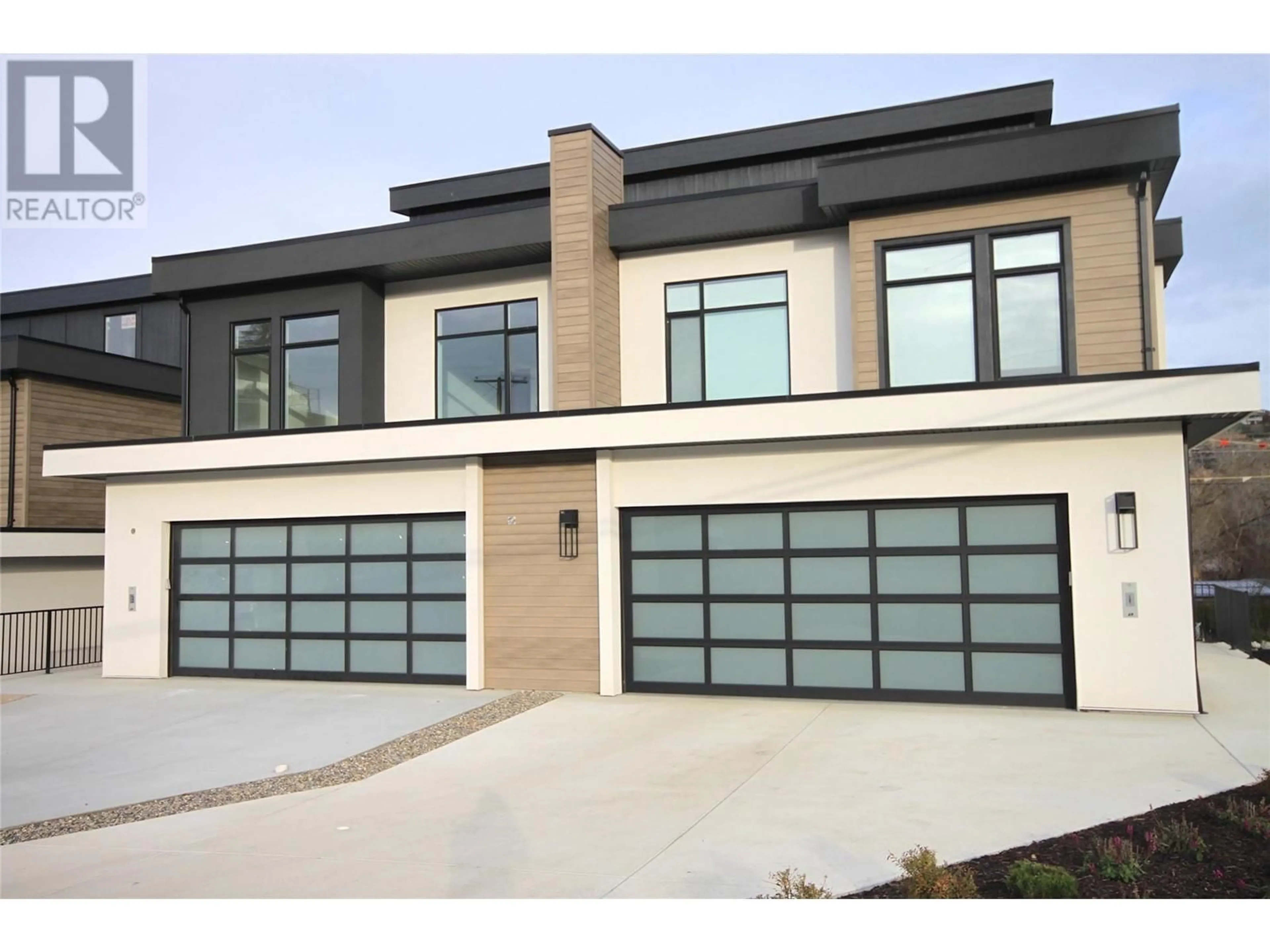 Unknown for 3 - 7920 KIDSTON ROAD, Coldstream British Columbia V1B0B4