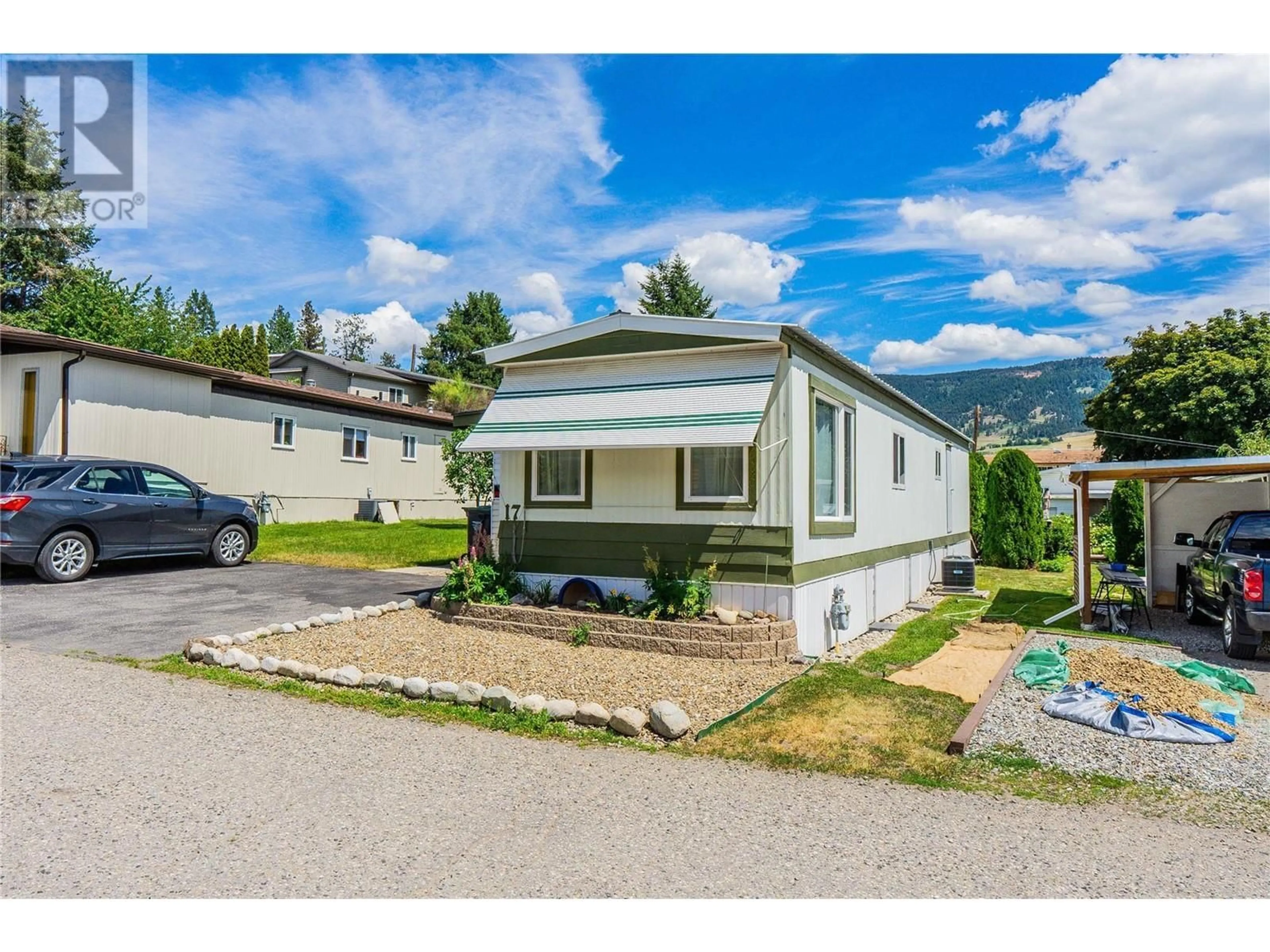 Home with vinyl exterior material, mountain view for 17 - 12022 PRETTY ROAD, Lake Country British Columbia V4V1H1