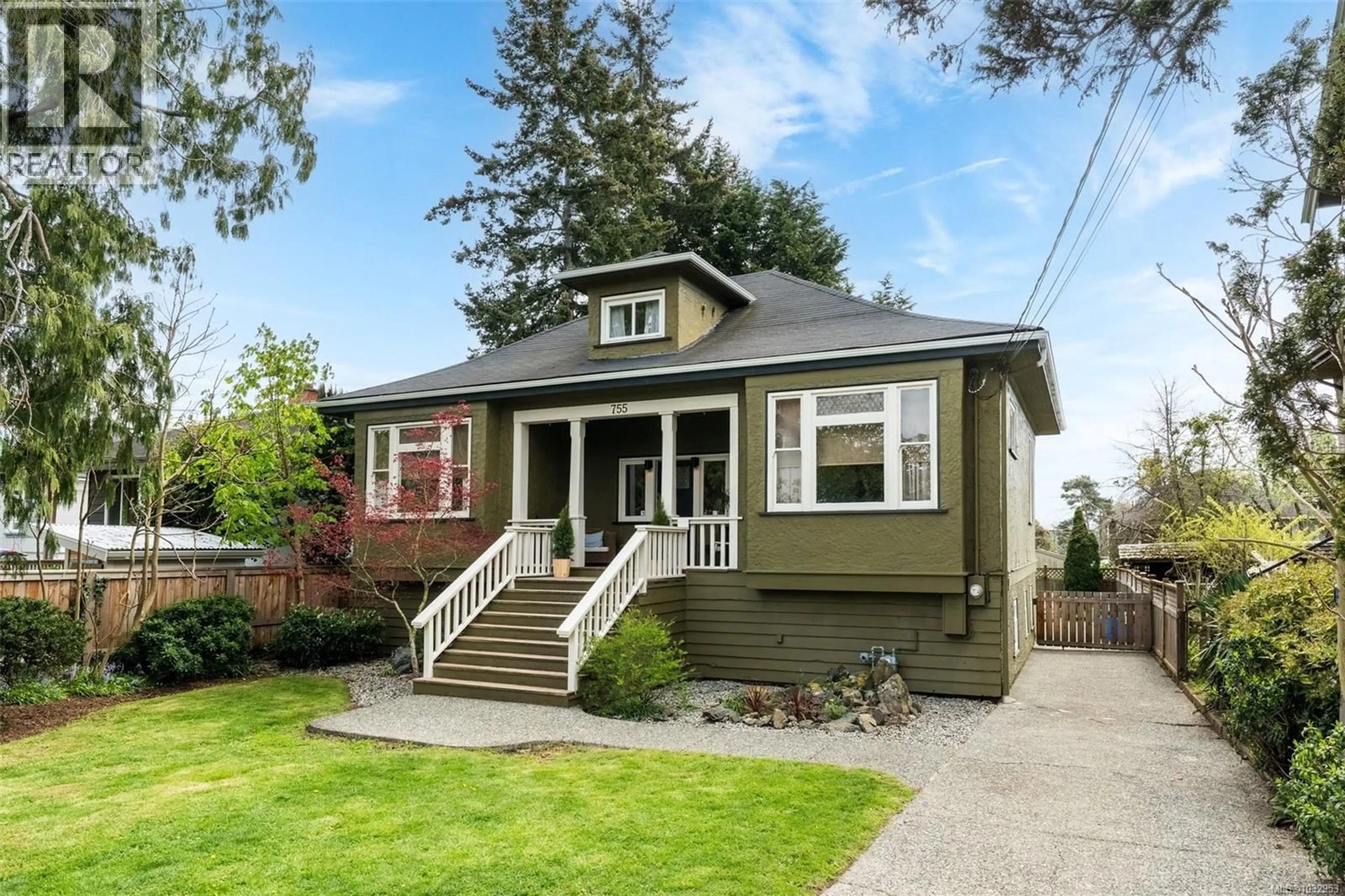 Home with vinyl exterior material, street for 755 WILSON STREET, Victoria British Columbia V9A3H4