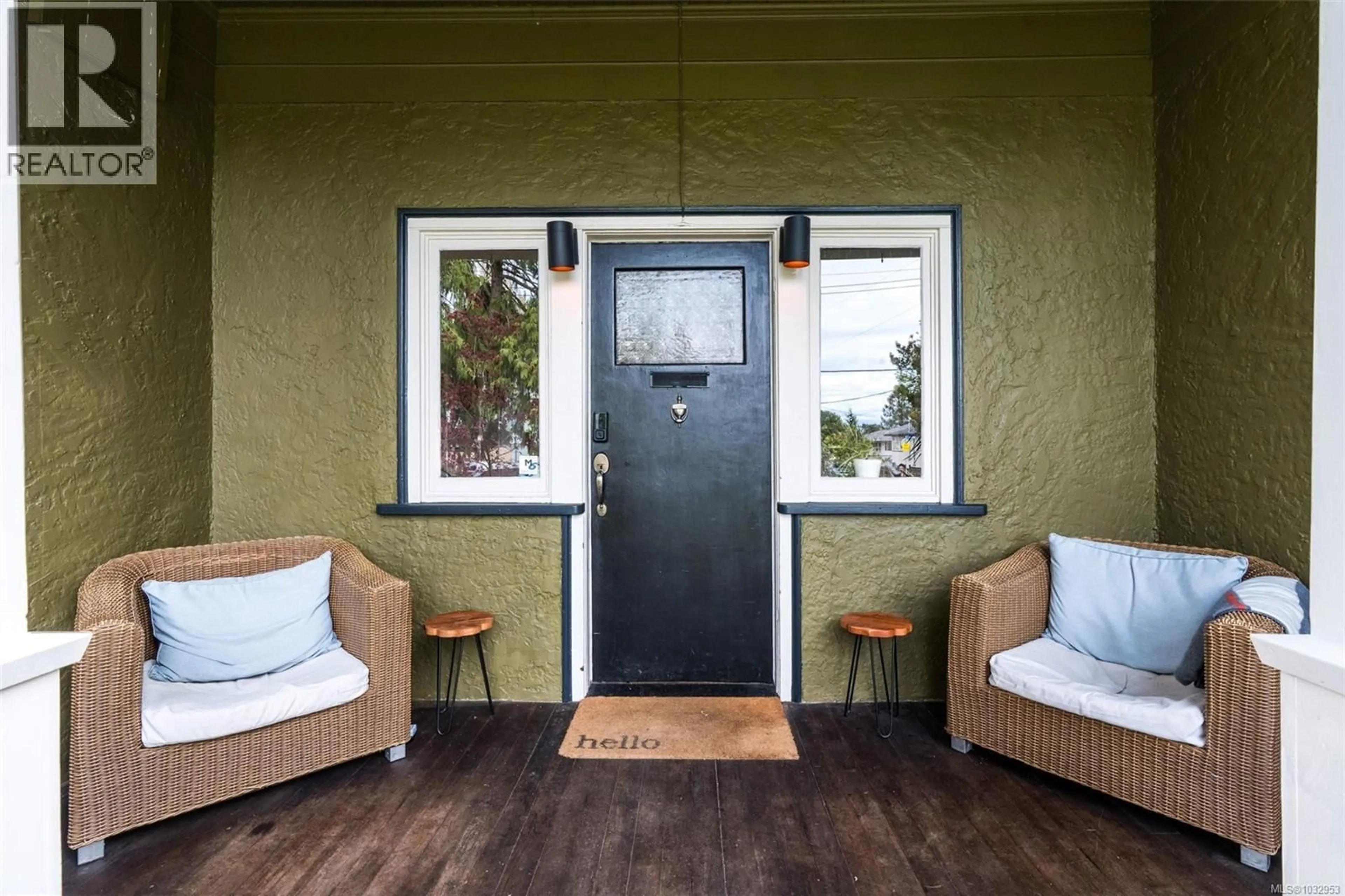 Indoor entryway for 755 WILSON STREET, Victoria British Columbia V9A3H4