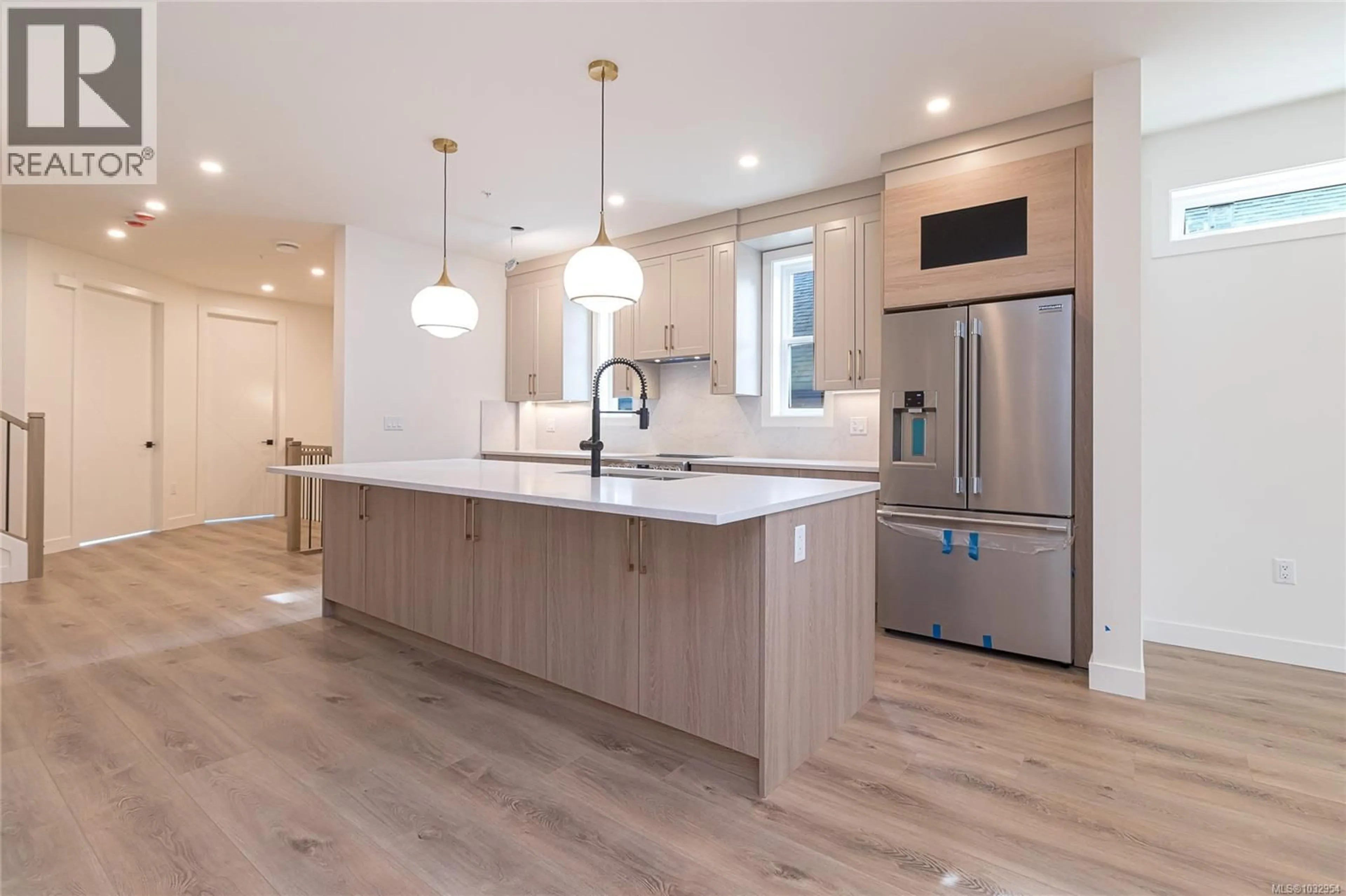 Open concept kitchen, unknown for # 1 - 95 BATTLEFORD AVENUE, Saanich British Columbia V8Z1K5