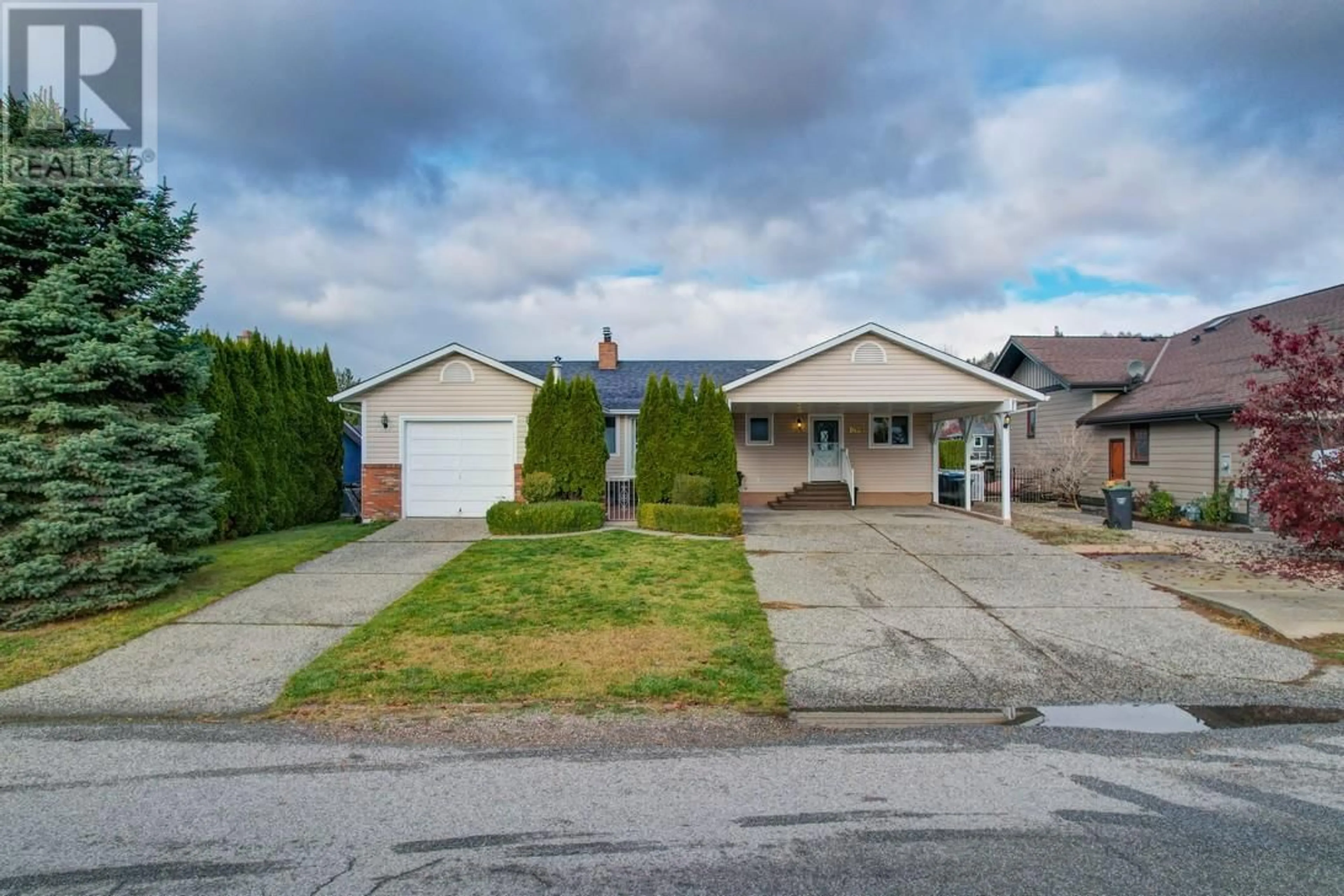 A pic from outside/outdoor area/front of a property/back of a property/a pic from drone, street for 1654 PRITCHARD DRIVE, West Kelowna British Columbia V4T1X3