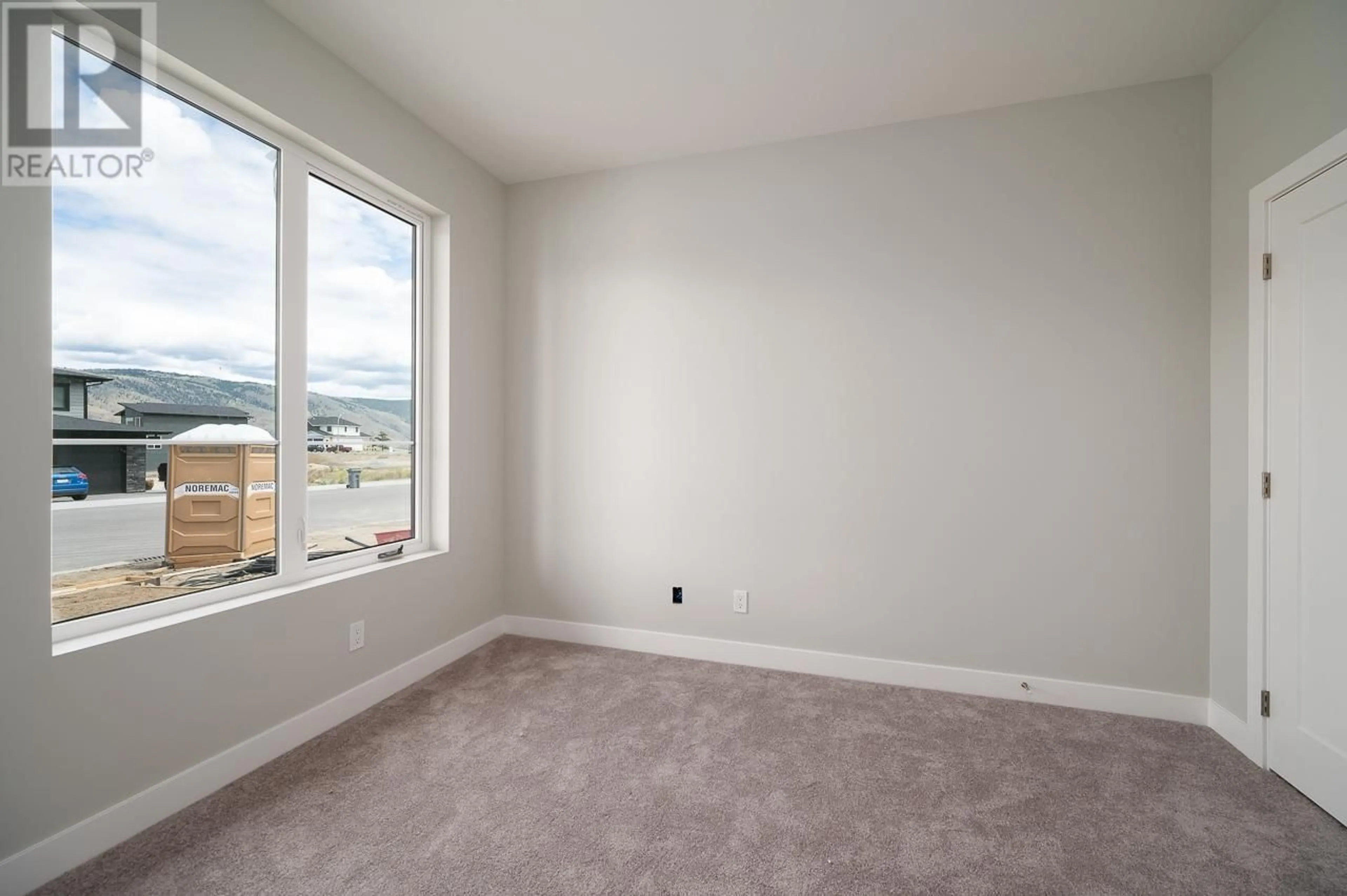 A pic of a room, carpet floors for 2165 GALORE Crescent, Kamloops British Columbia V2E0E4