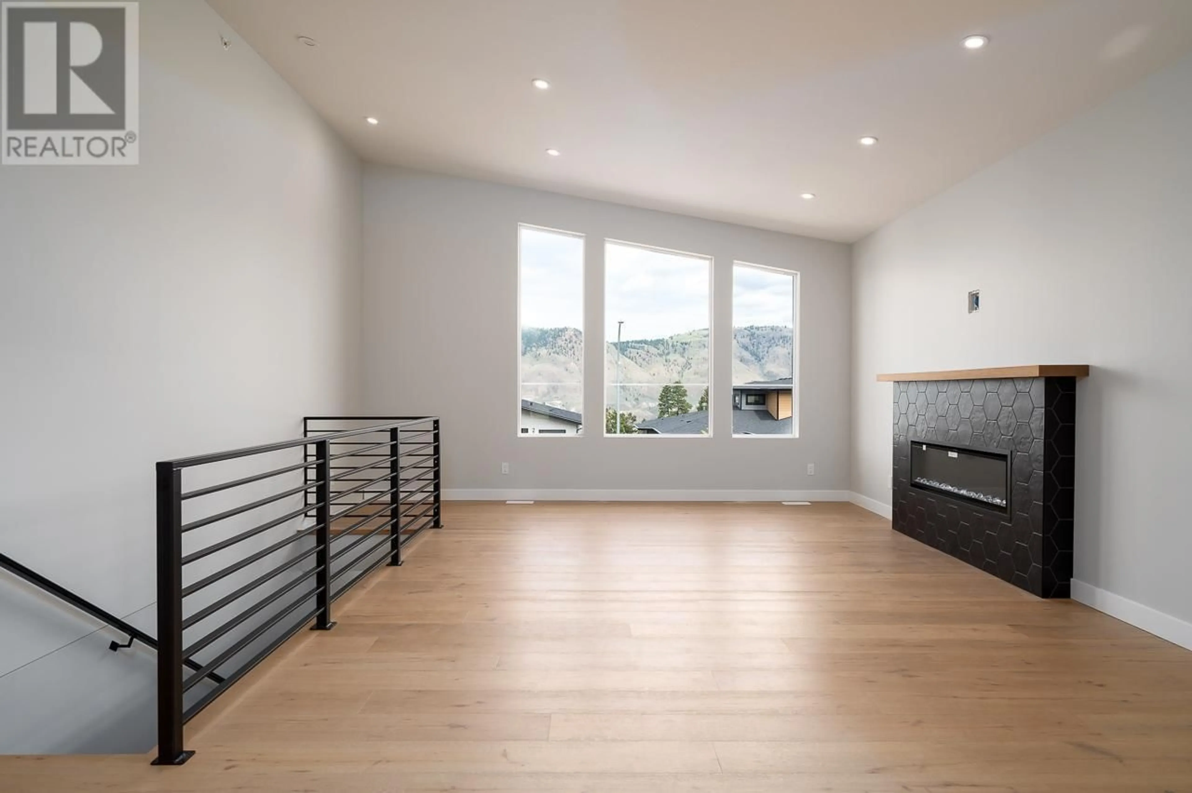 Indoor entryway, wood floors for 2165 GALORE Crescent, Kamloops British Columbia V2E0E4