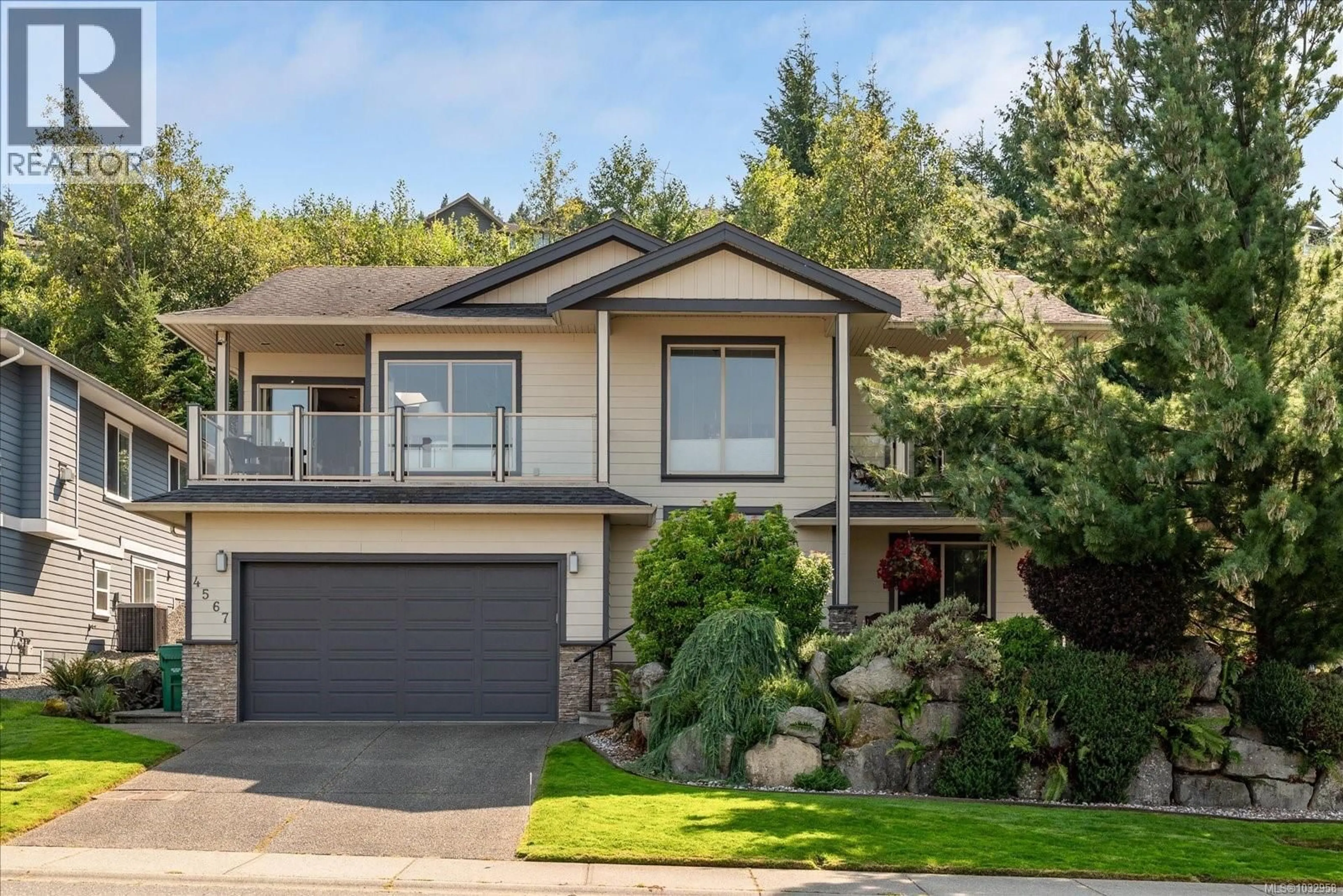 Home with vinyl exterior material, street for 4567 SHERIDAN RIDGE ROAD, Nanaimo British Columbia V9T6S6