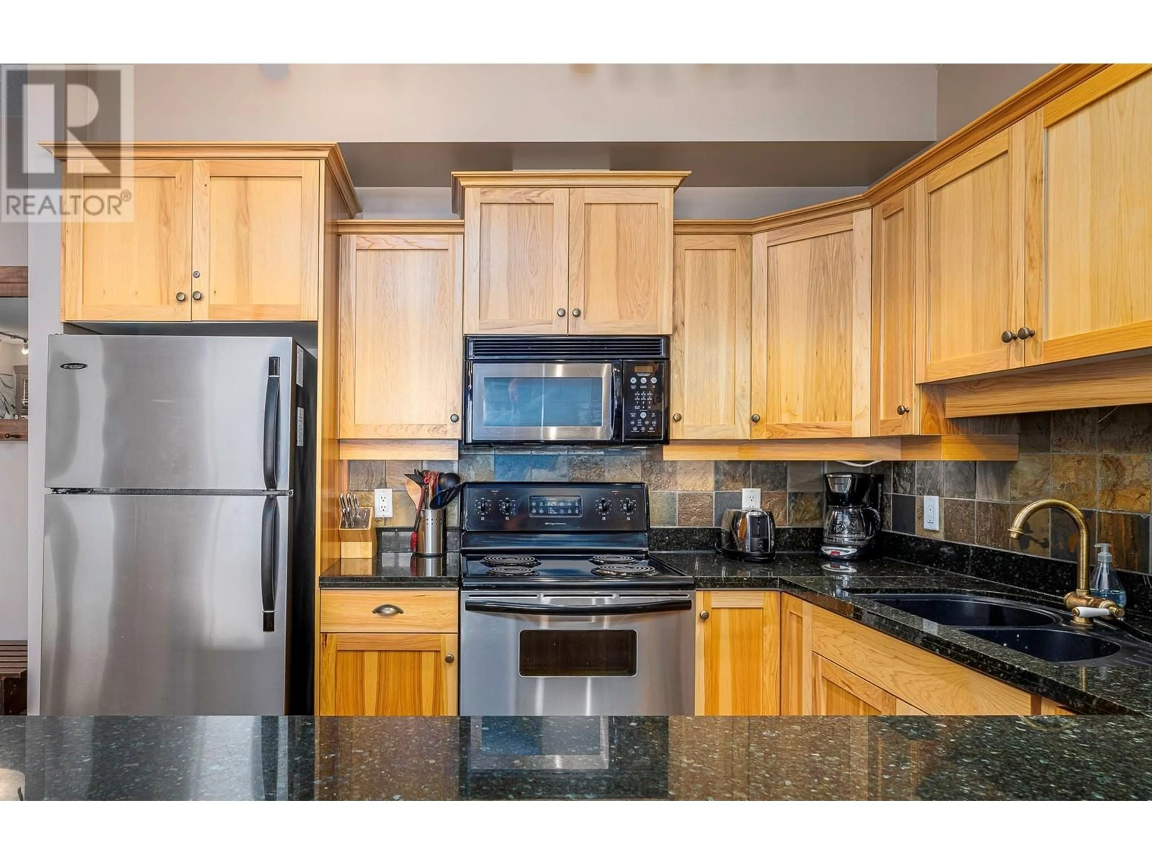 Standard kitchen for 315 Whitehorse Lane Unit# 305, Big White British Columbia V1P1P3