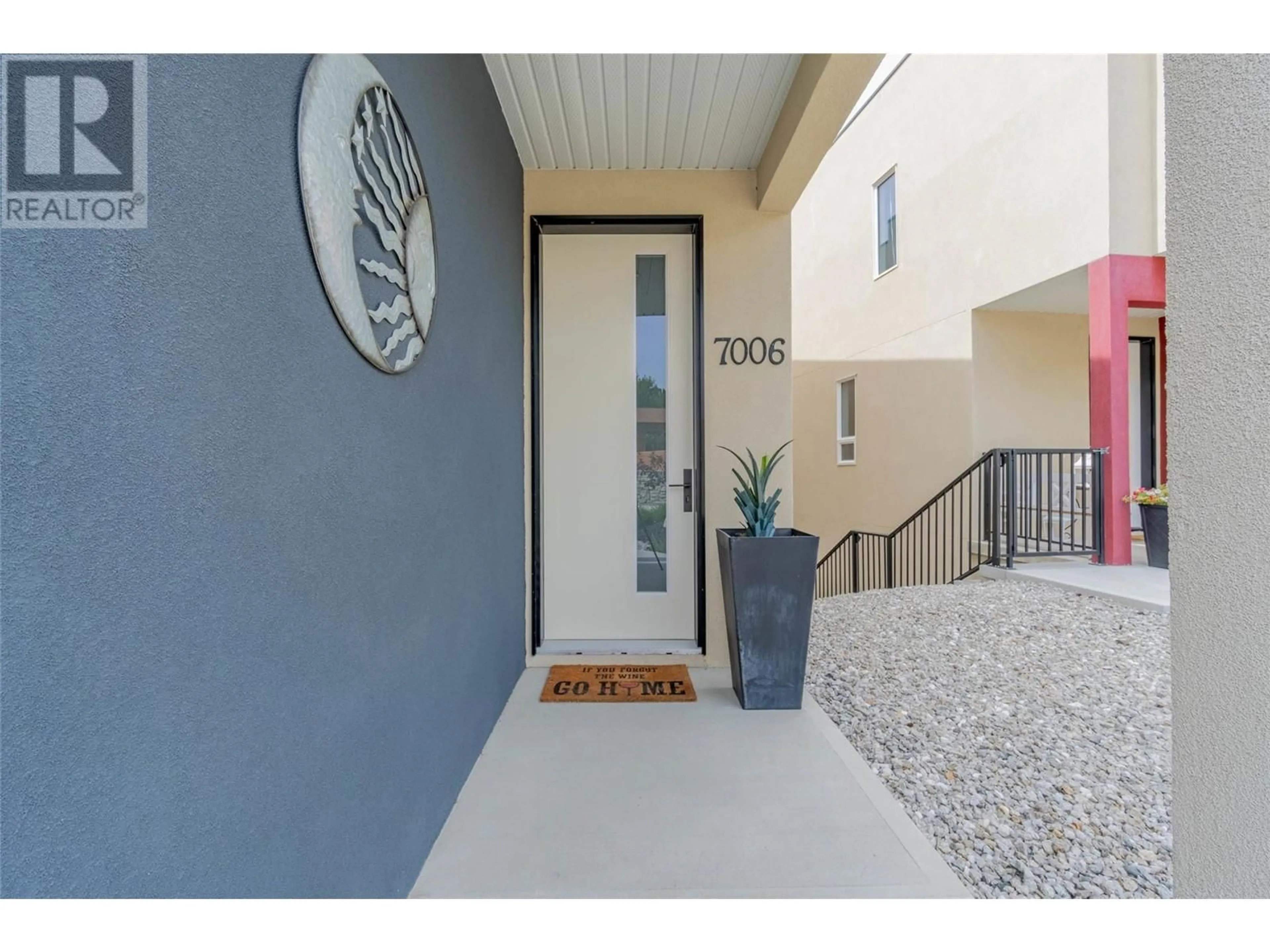 Indoor entryway, cement floor for 7006 Wren Drive, Osoyoos British Columbia V0H1V6