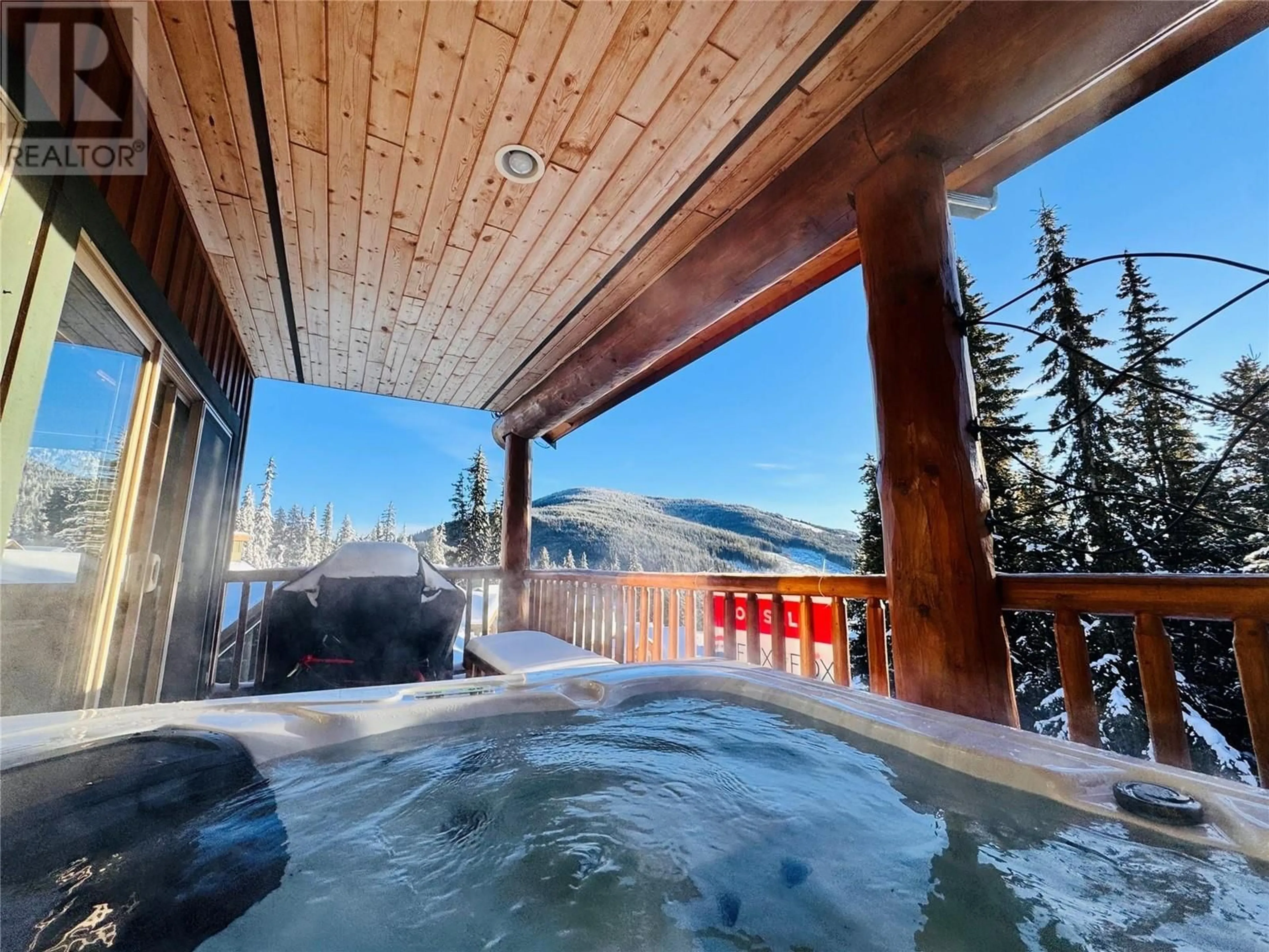 Patio, mountain view for 301 - 1271 APEX MOUNTAIN ROAD, Apex Mountain British Columbia V2A0E2