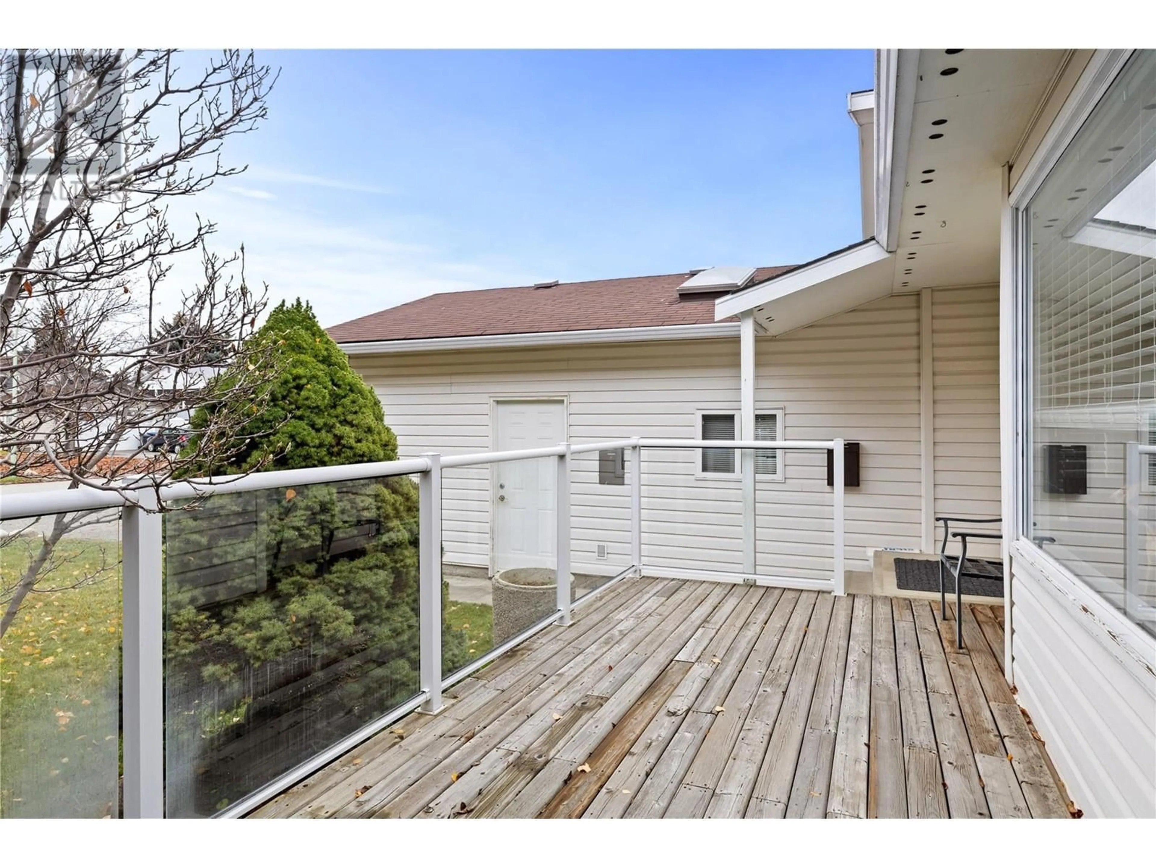 Patio, water/lake/river/ocean view for 900 Theodora Road, Rutland British Columbia V1X5T2