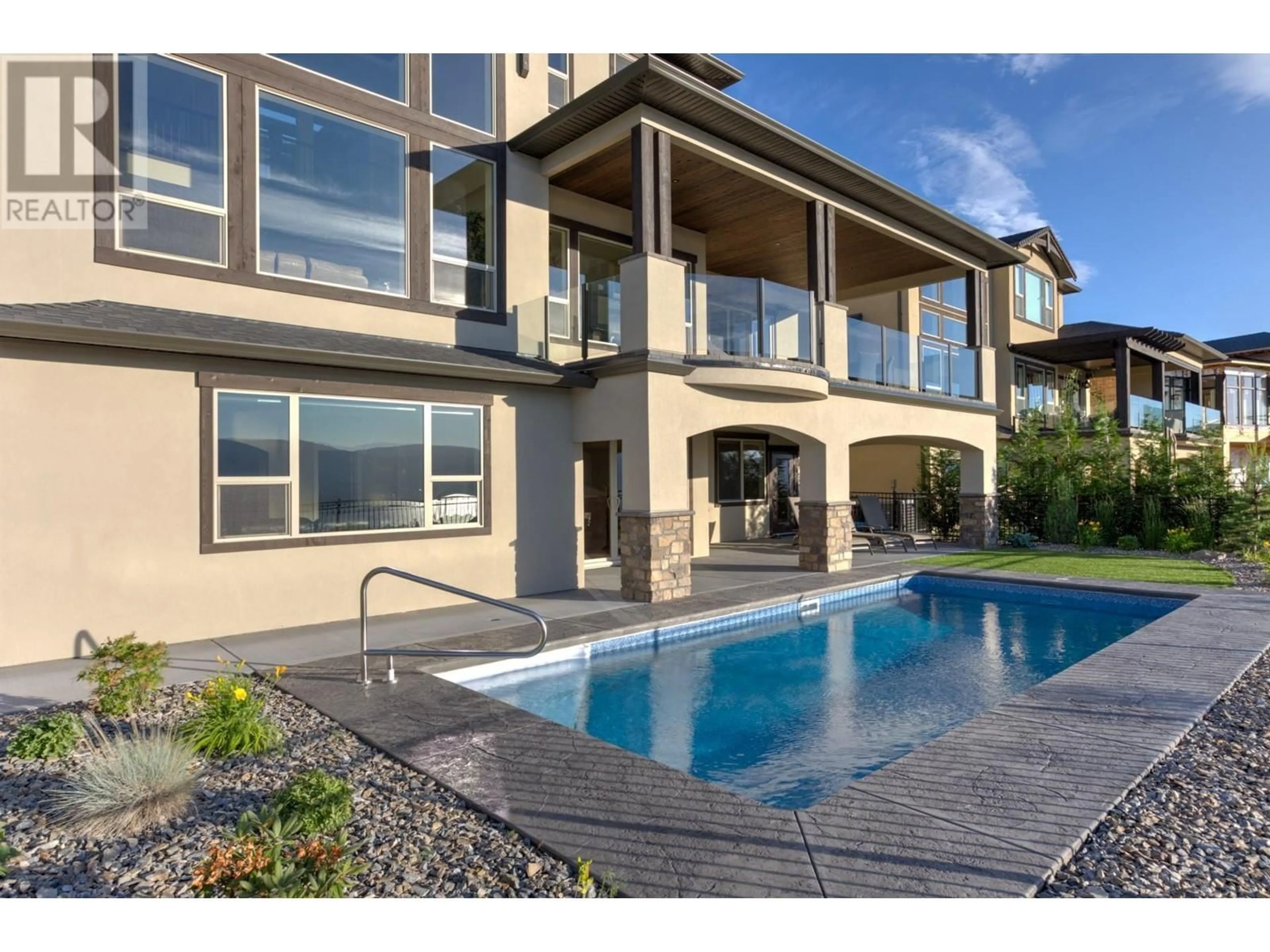 Indoor or outdoor pool for 426 Audubon Court, Kelowna British Columbia V1W5K3