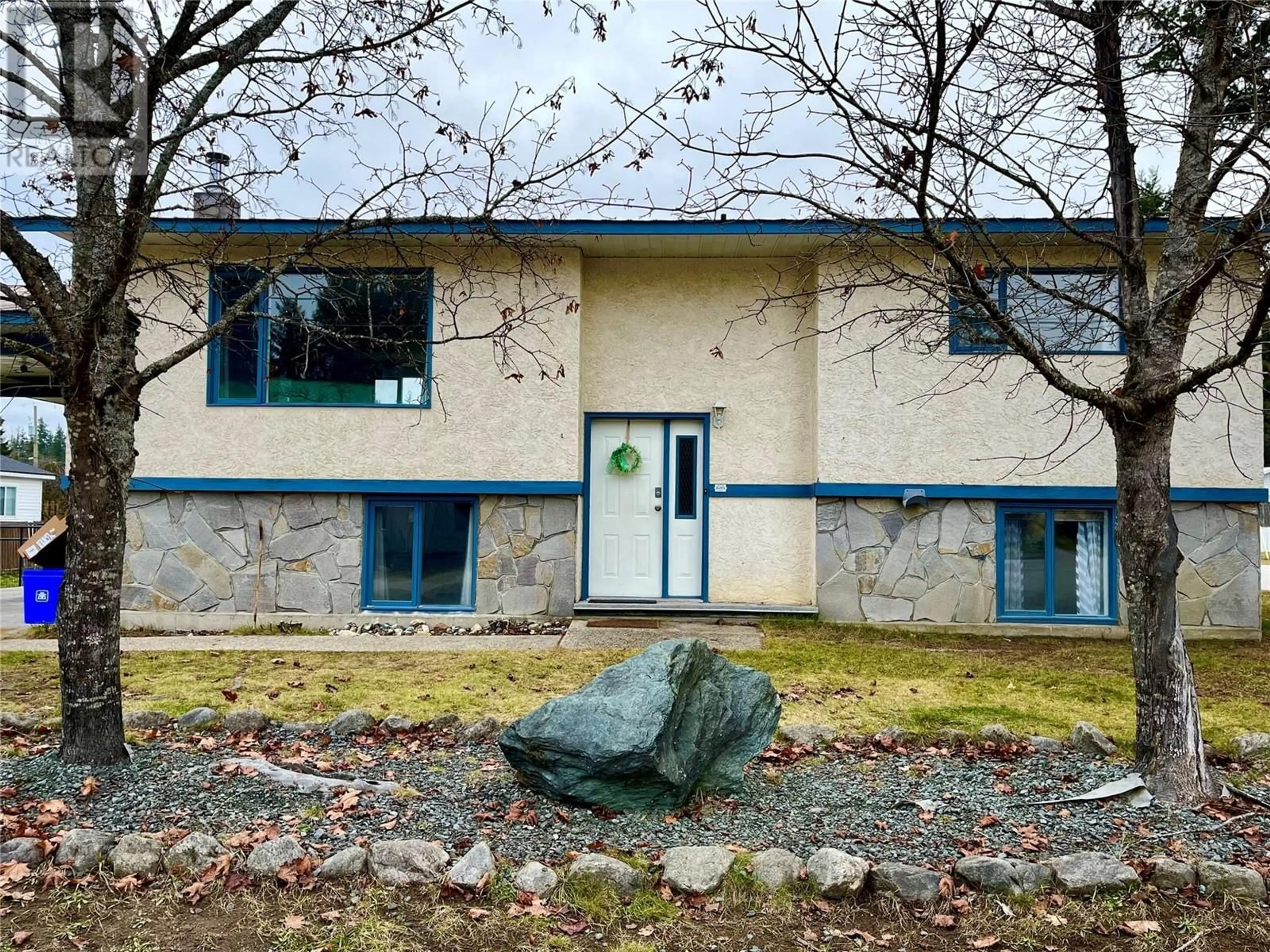 Frontside or backside of a home, the front or back of building for 301 4th Street, Nakusp British Columbia V0G1R0