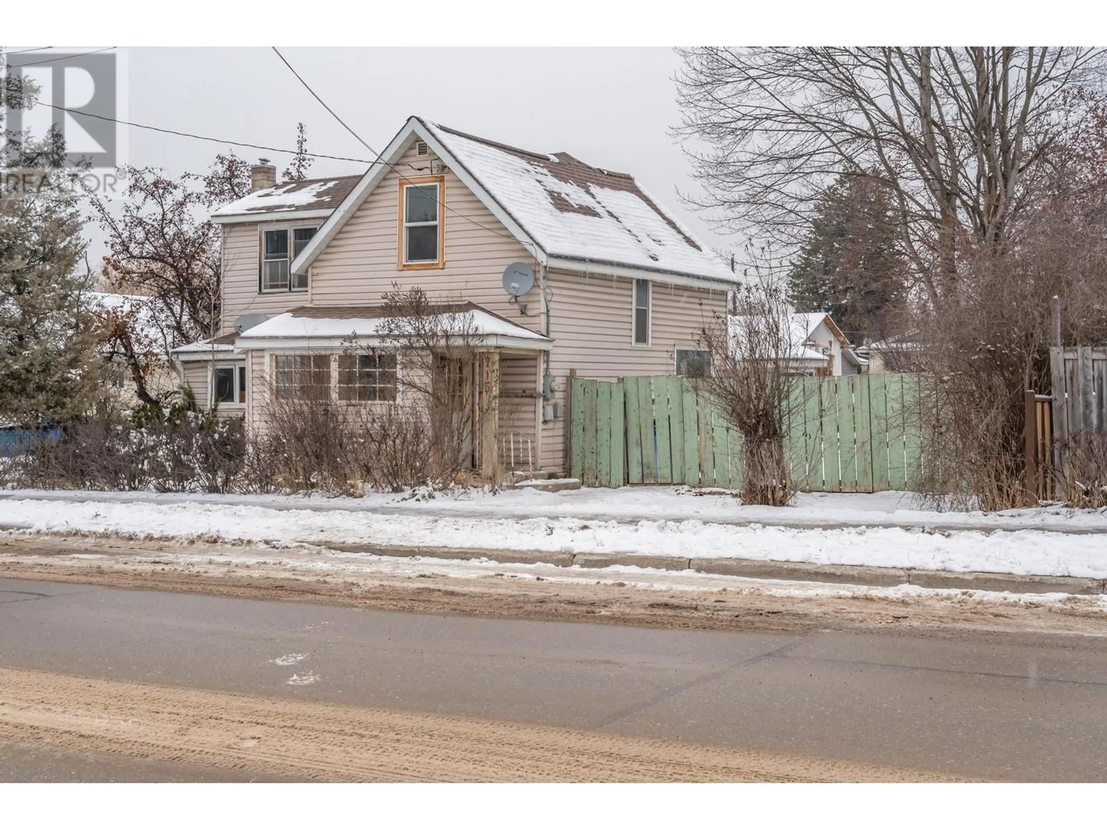 Frontside or backside of a home, the street view for 715 9TH  S Street S, Golden British Columbia V0A1H0