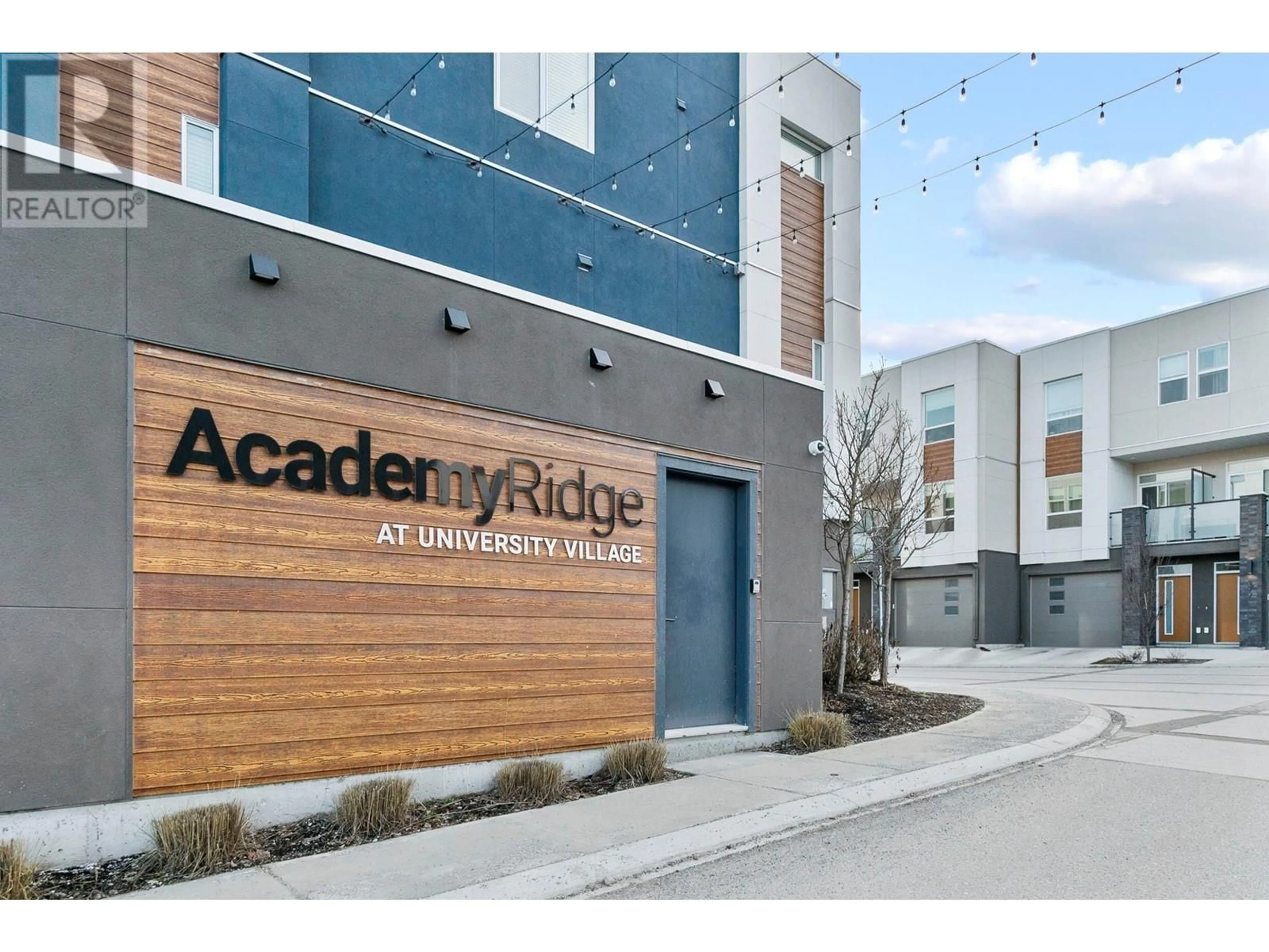 Indoor entryway for 610 Academy Way Unit# 101, Kelowna British Columbia V1V0H2