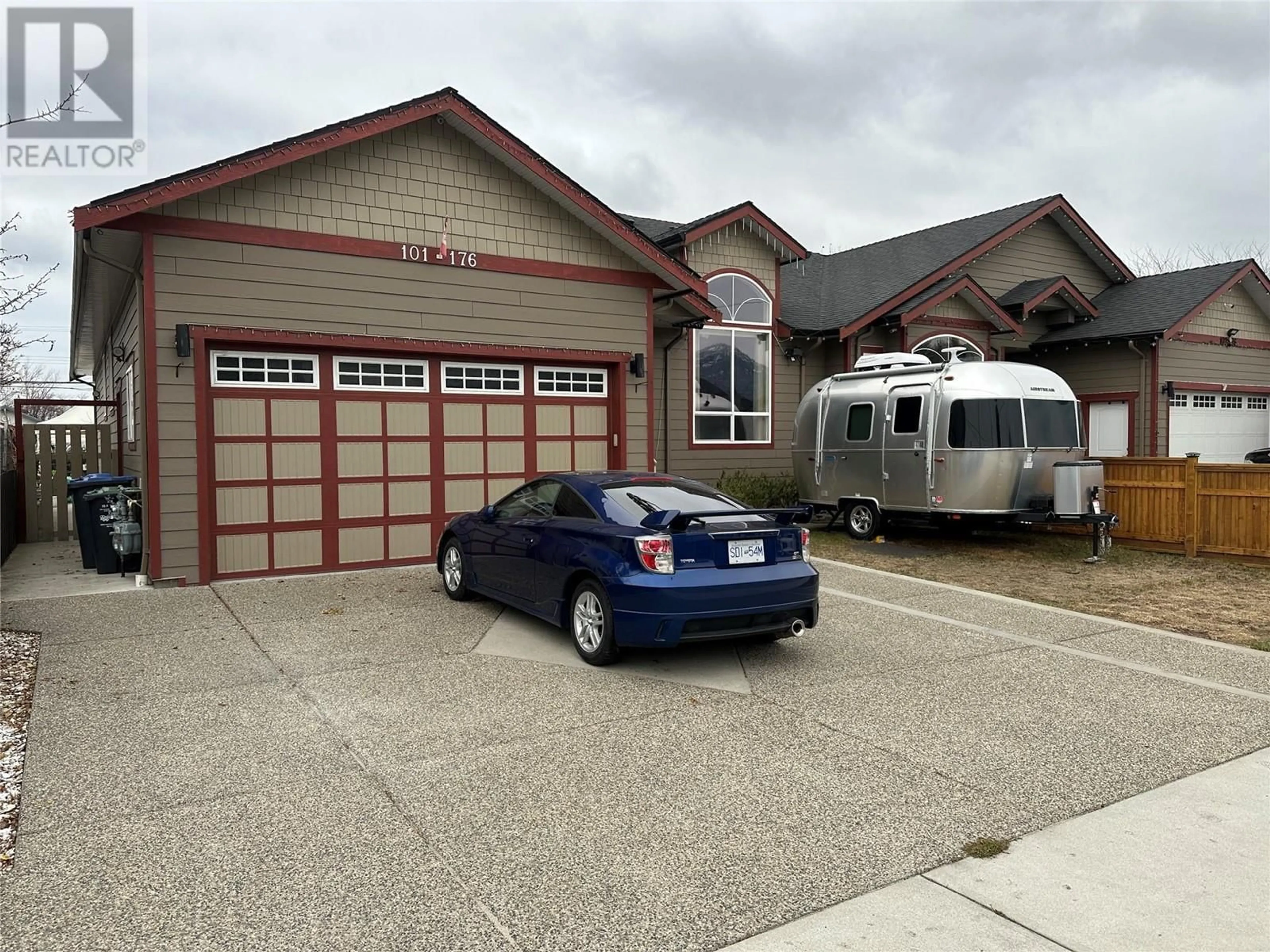 Indoor garage, cement floor for 176 Phoenix Avenue Unit# 101, Penticton British Columbia V2A2Z5