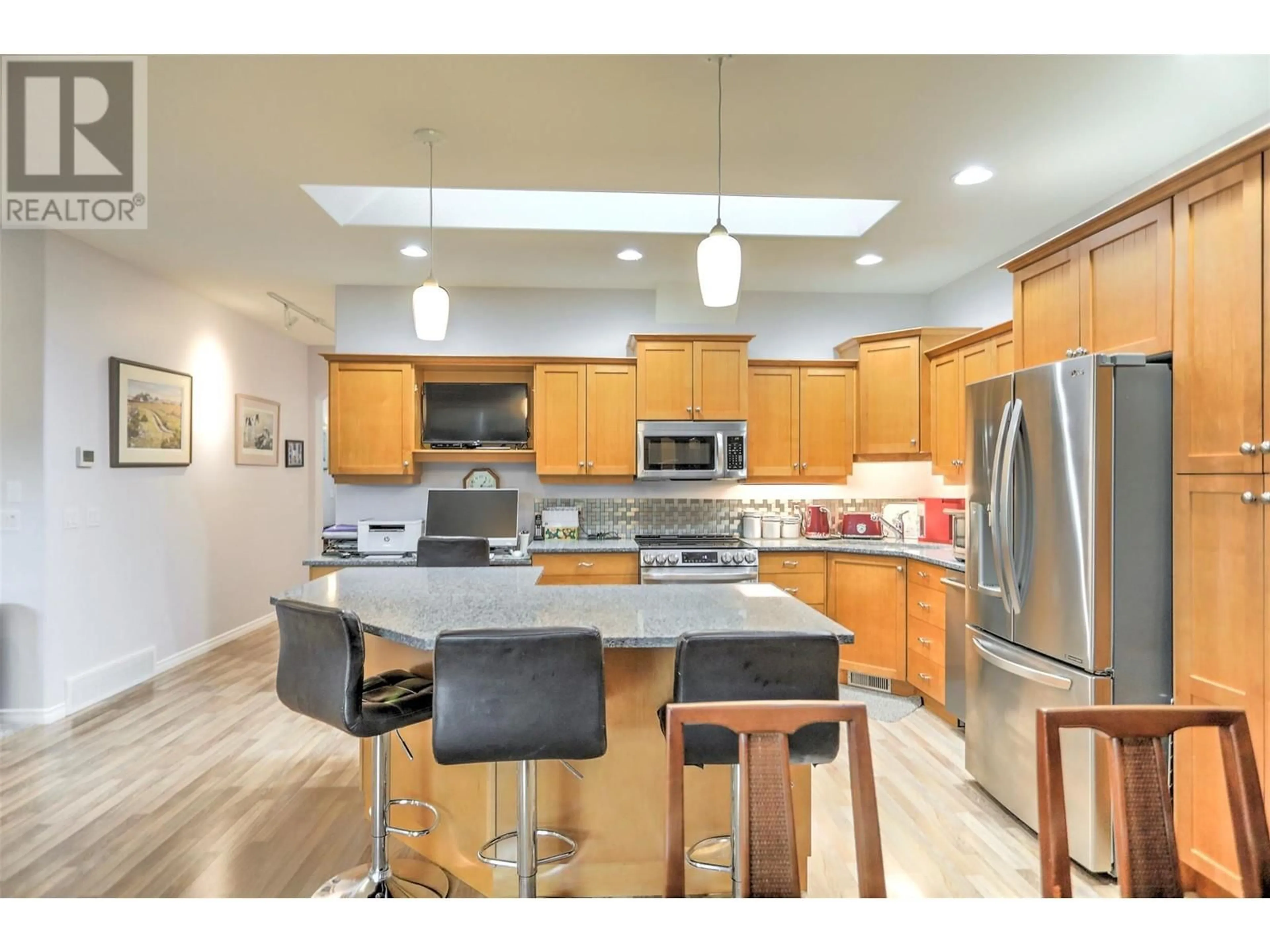 Open concept kitchen for 2365 Stillingfleet Road Unit# 71 Lot# 13, Kelowna British Columbia V1W3X9