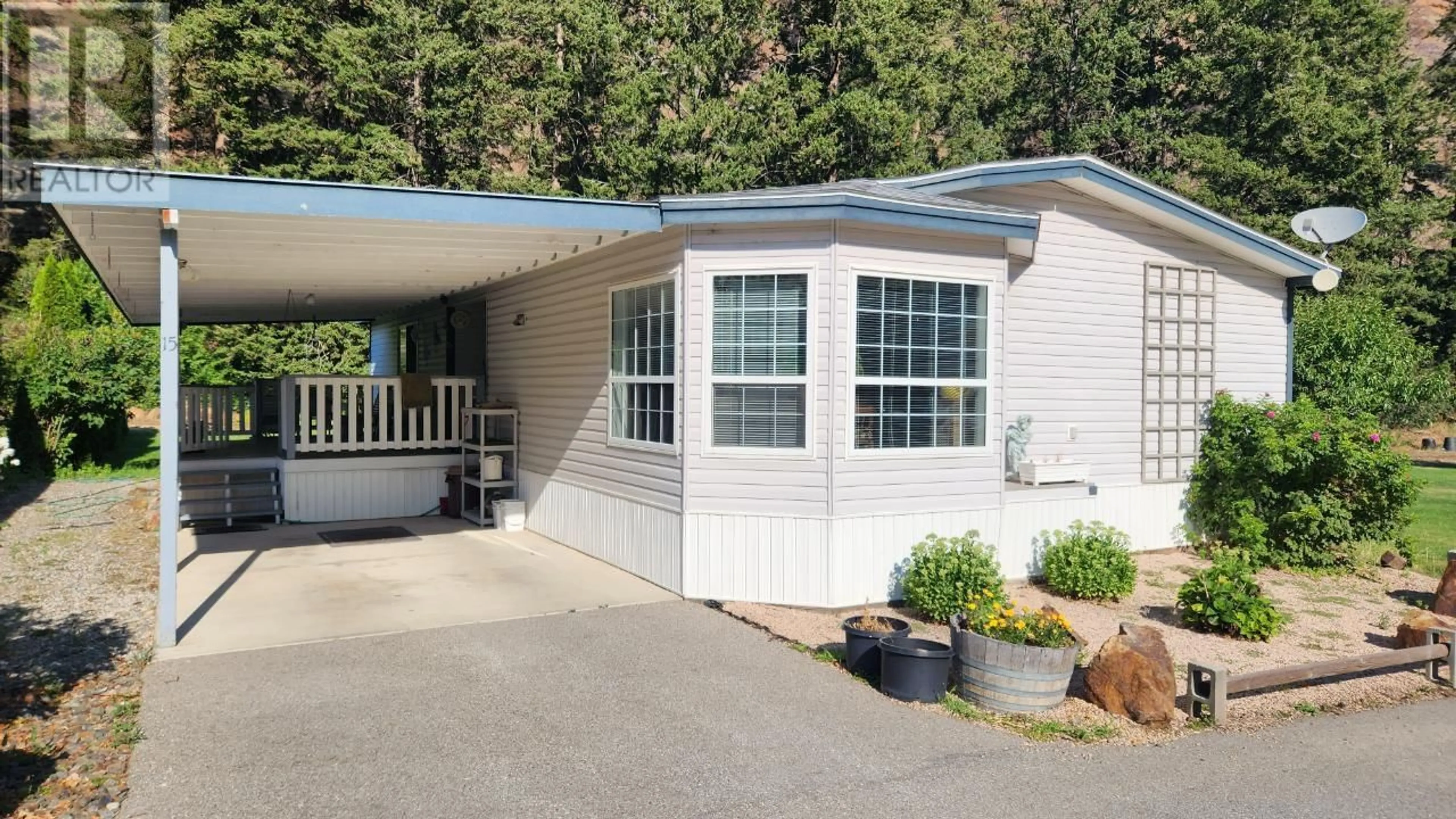 Home with vinyl exterior material, water/lake/river/ocean view for 15 - 1518 HWY 3A OTHER, Out of Area British Columbia V0X1N6