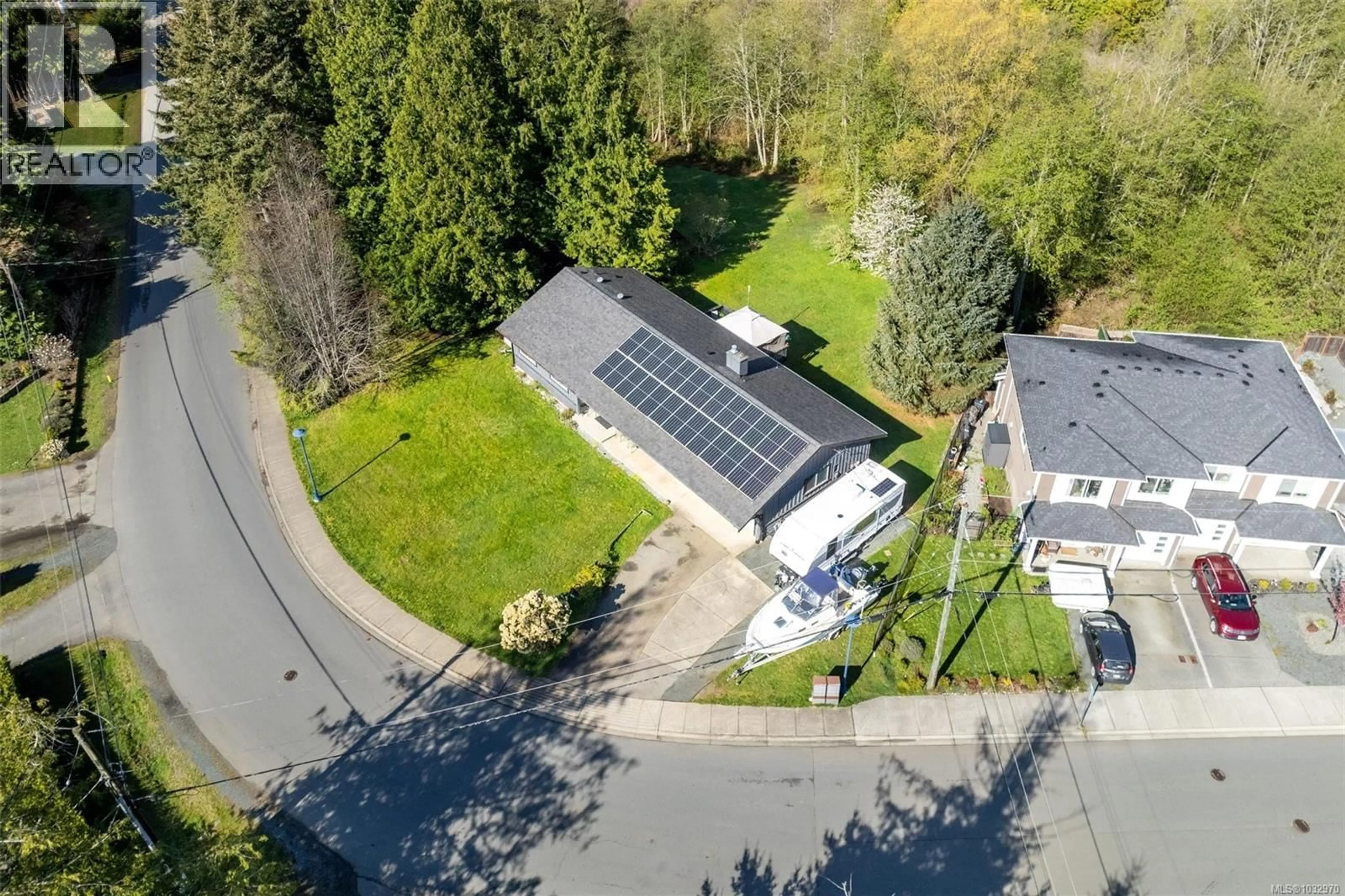 A pic from outside/outdoor area/front of a property/back of a property/a pic from drone, street for 2134 WINFIELD DRIVE, Sooke British Columbia V9Z0N1
