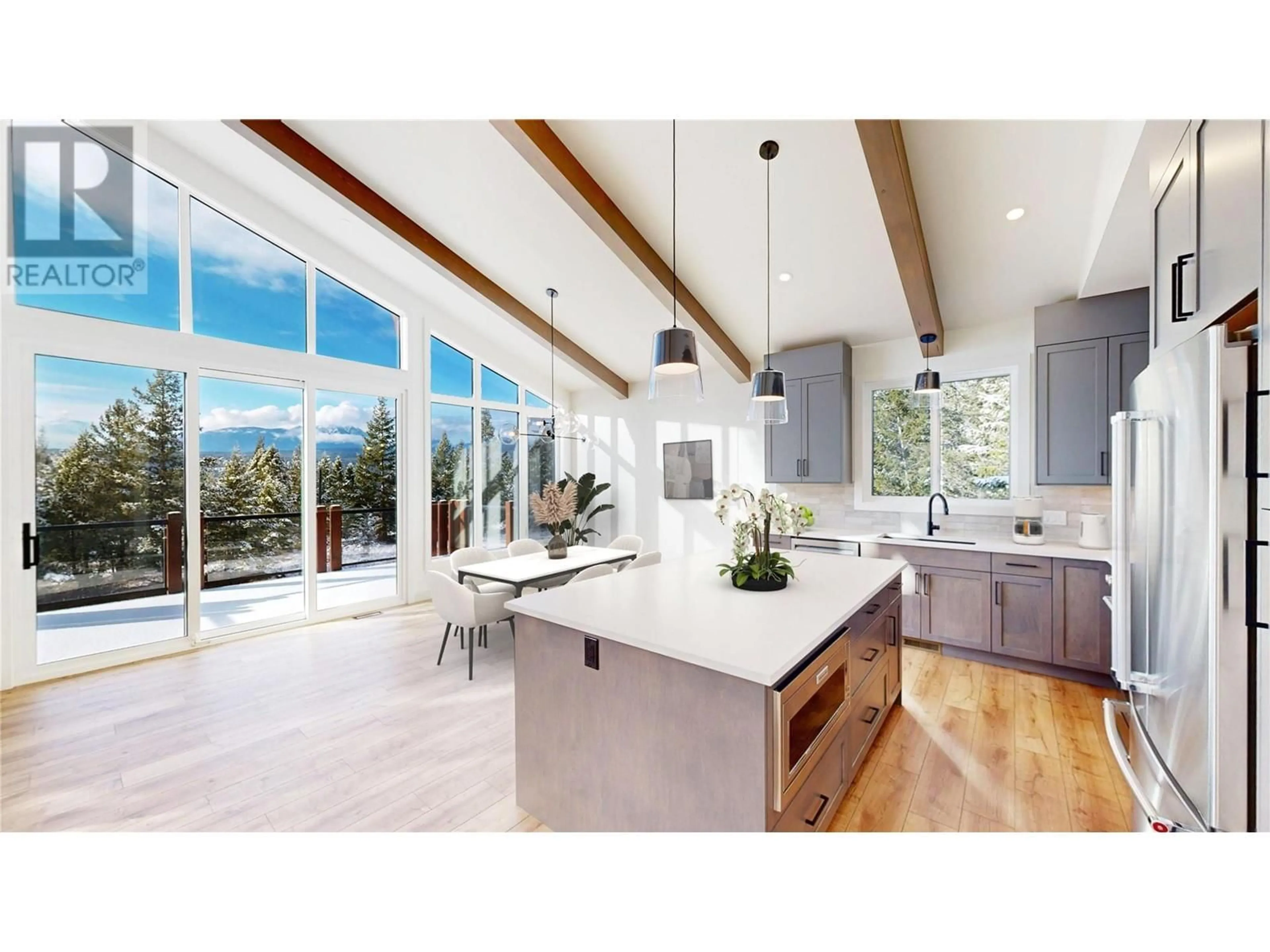 Open concept kitchen for 7078 WHITE TAIL Lane, Radium Hot Springs British Columbia V0A1M0