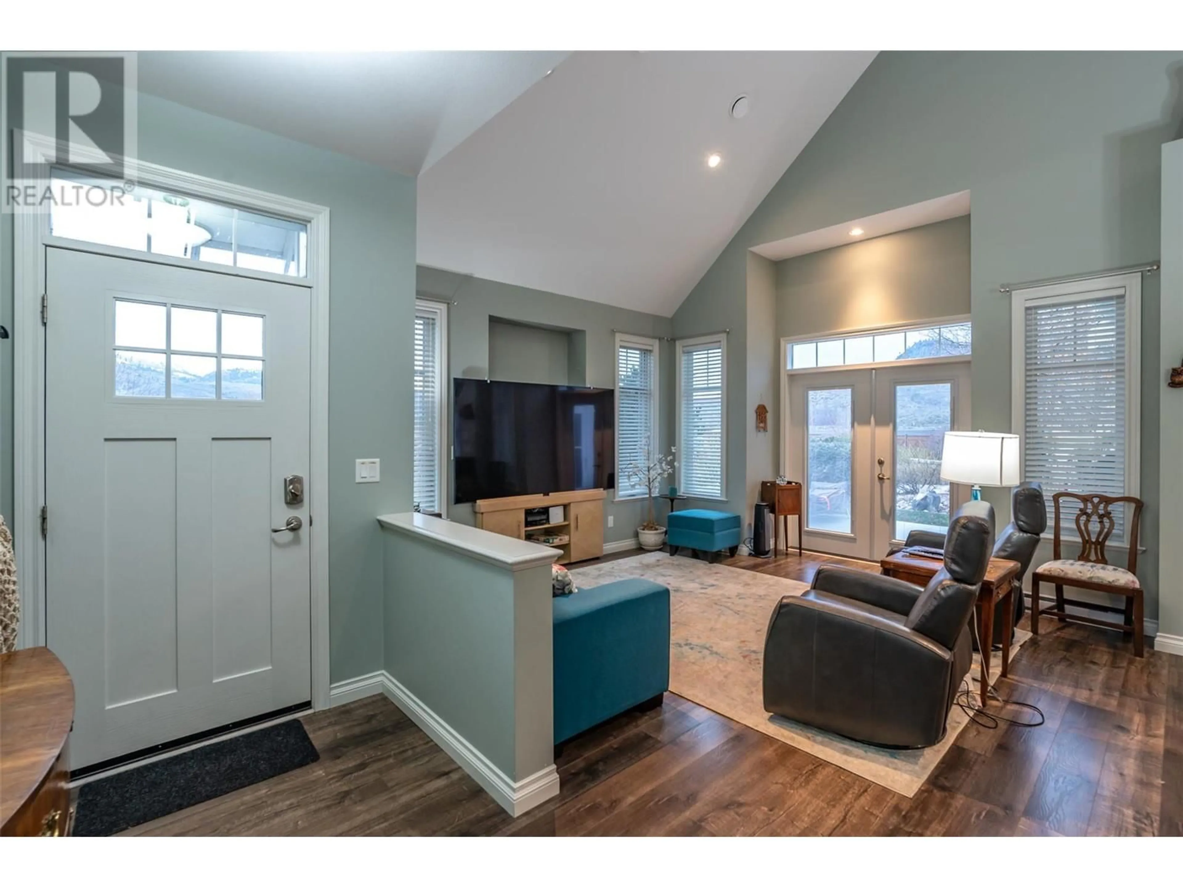 Indoor entryway for 90 - 2450 RADIO TOWER ROAD, Oliver British Columbia V0H1T1