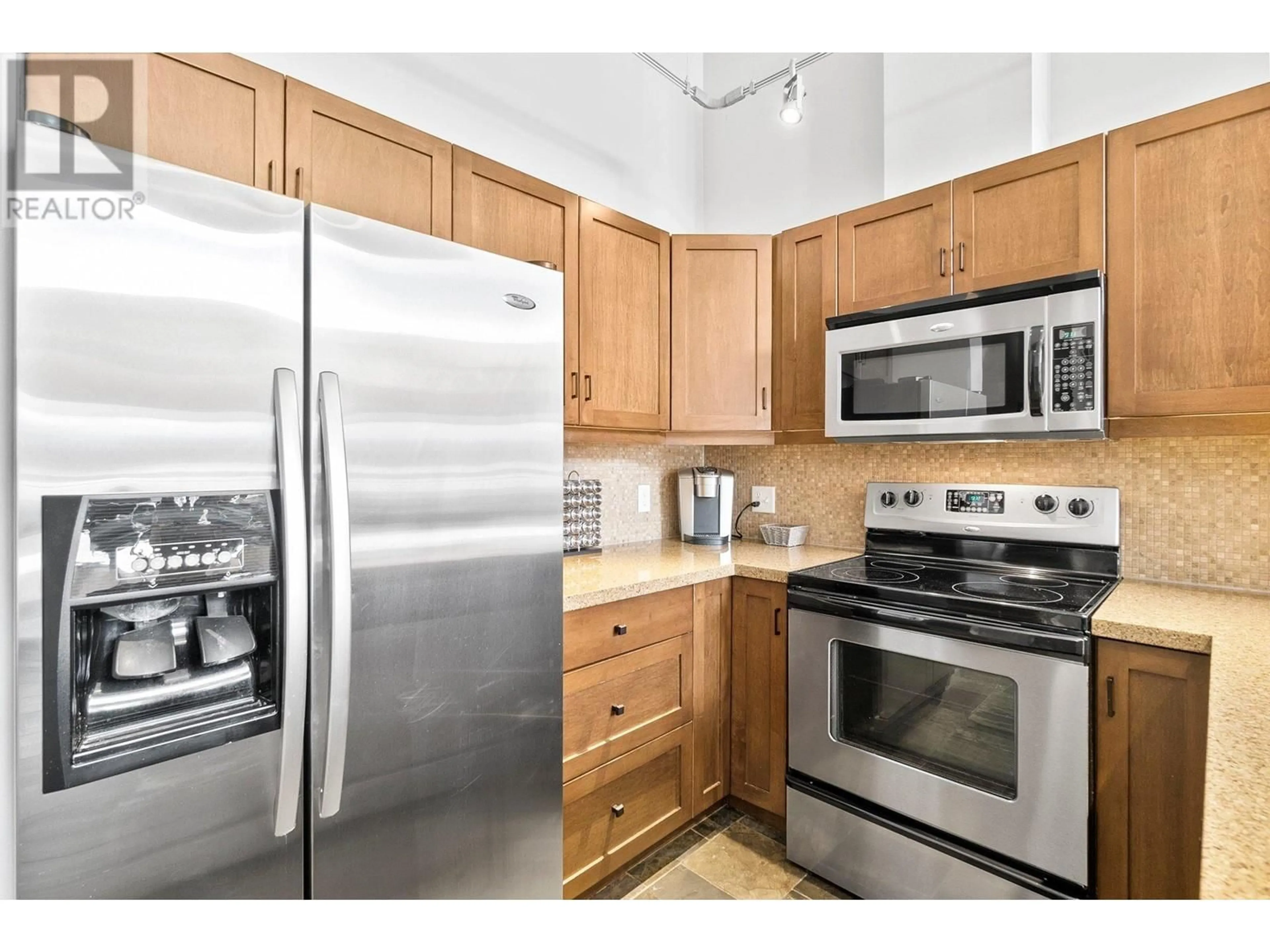 Standard kitchen, unknown for 638 - 654 COOK ROAD, Kelowna British Columbia V1W3G7