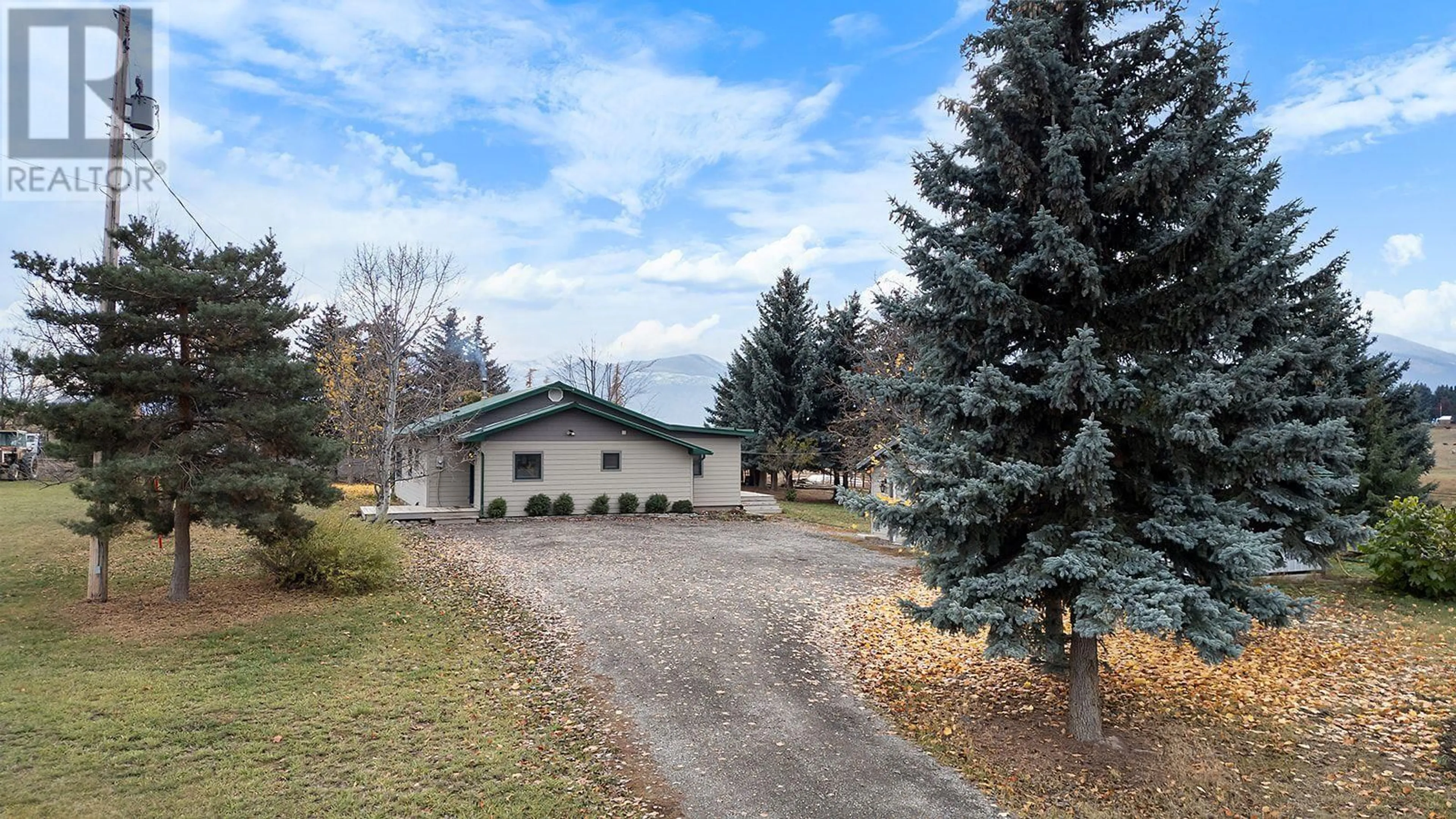 A pic from outside/outdoor area/front of a property/back of a property/a pic from drone, mountain view for 2315 16TH STREET, Lister British Columbia V0B1G2