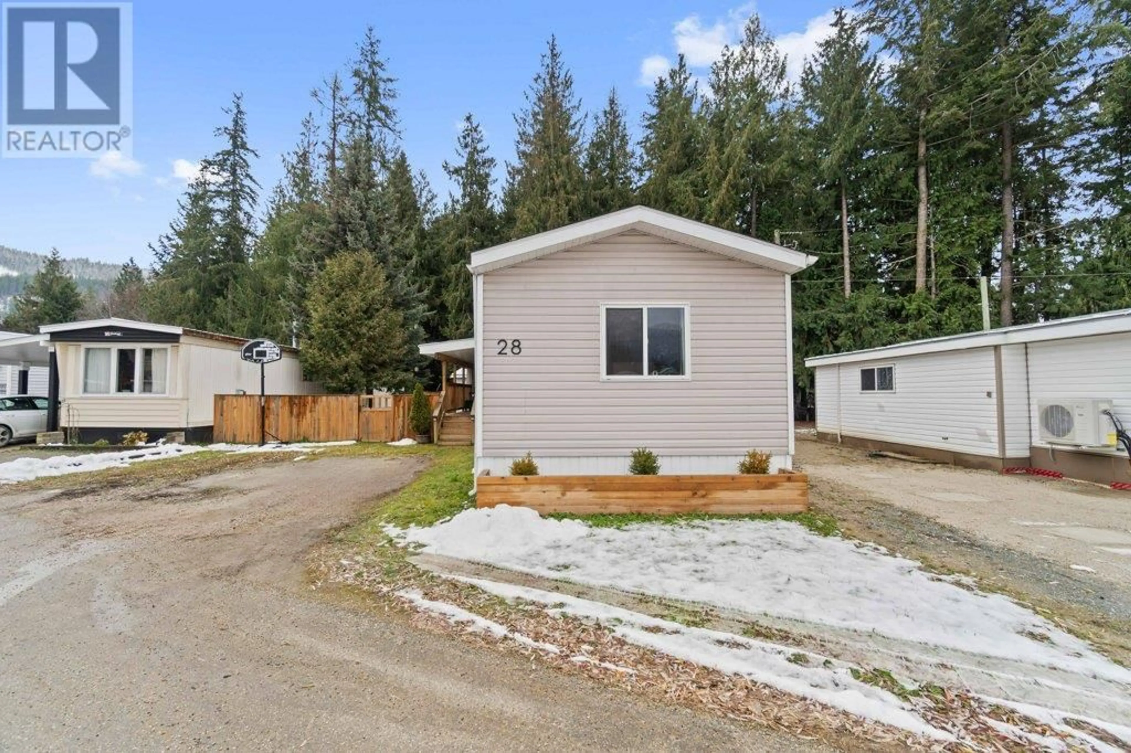 Home with vinyl exterior material, street for 28 - 501 KAPPEL STREET, Sicamous British Columbia V0E2V1