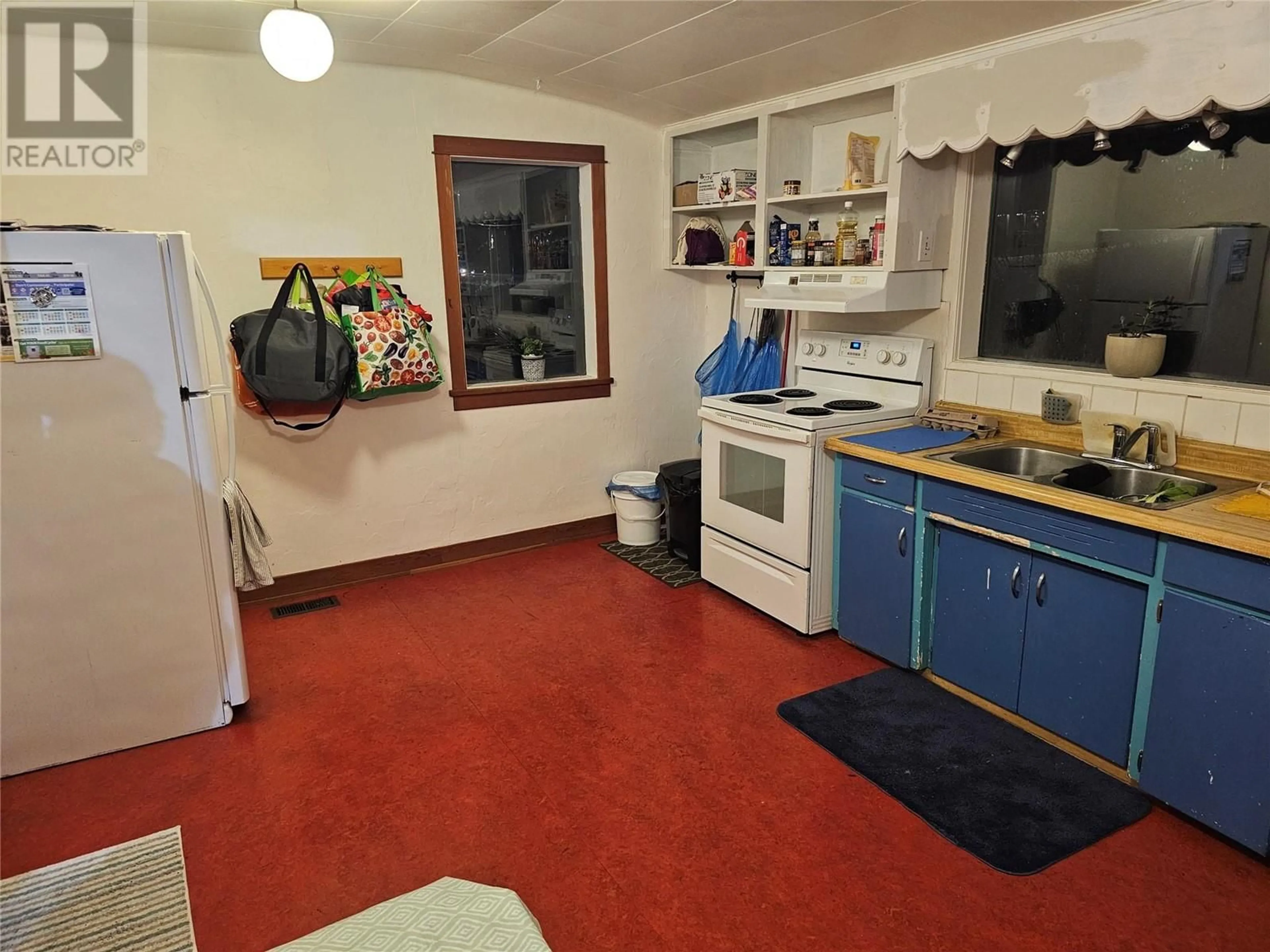 Kitchen, unknown floor, cottage for 714 BEHNSEN Street, Nelson British Columbia V1L3X4