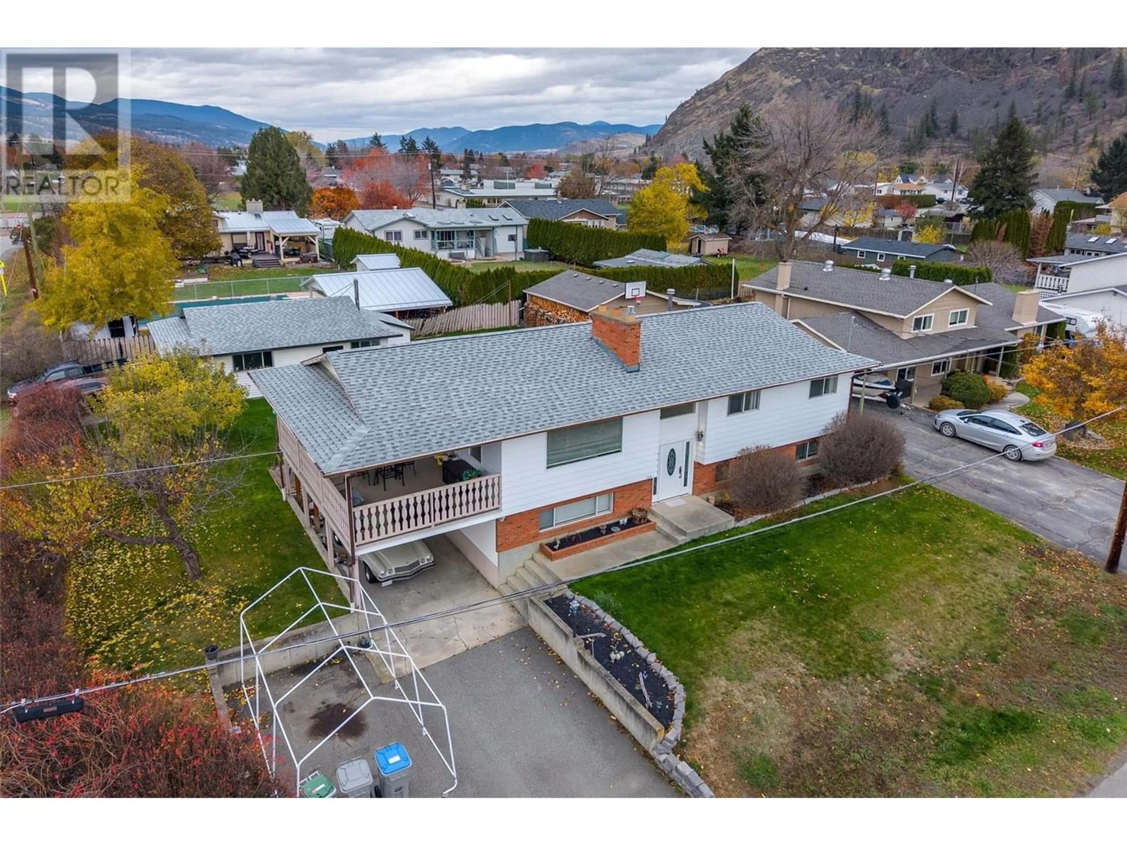 Frontside or backside of a home, the front or back of building for 304 MONTEGO Road, Kamloops British Columbia V2H1N1