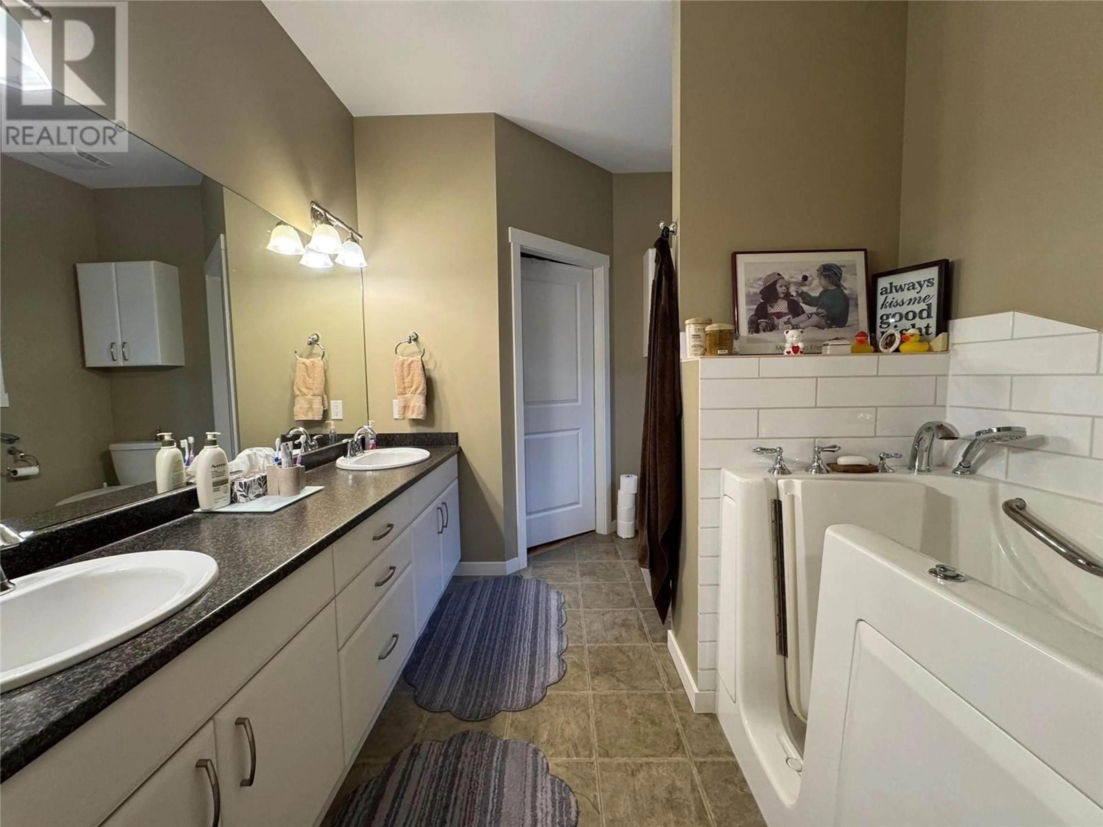 Contemporary bathroom, ceramic floors for 2920 Valleyview Drive Unit# 124, Kamloops British Columbia V2C0A8