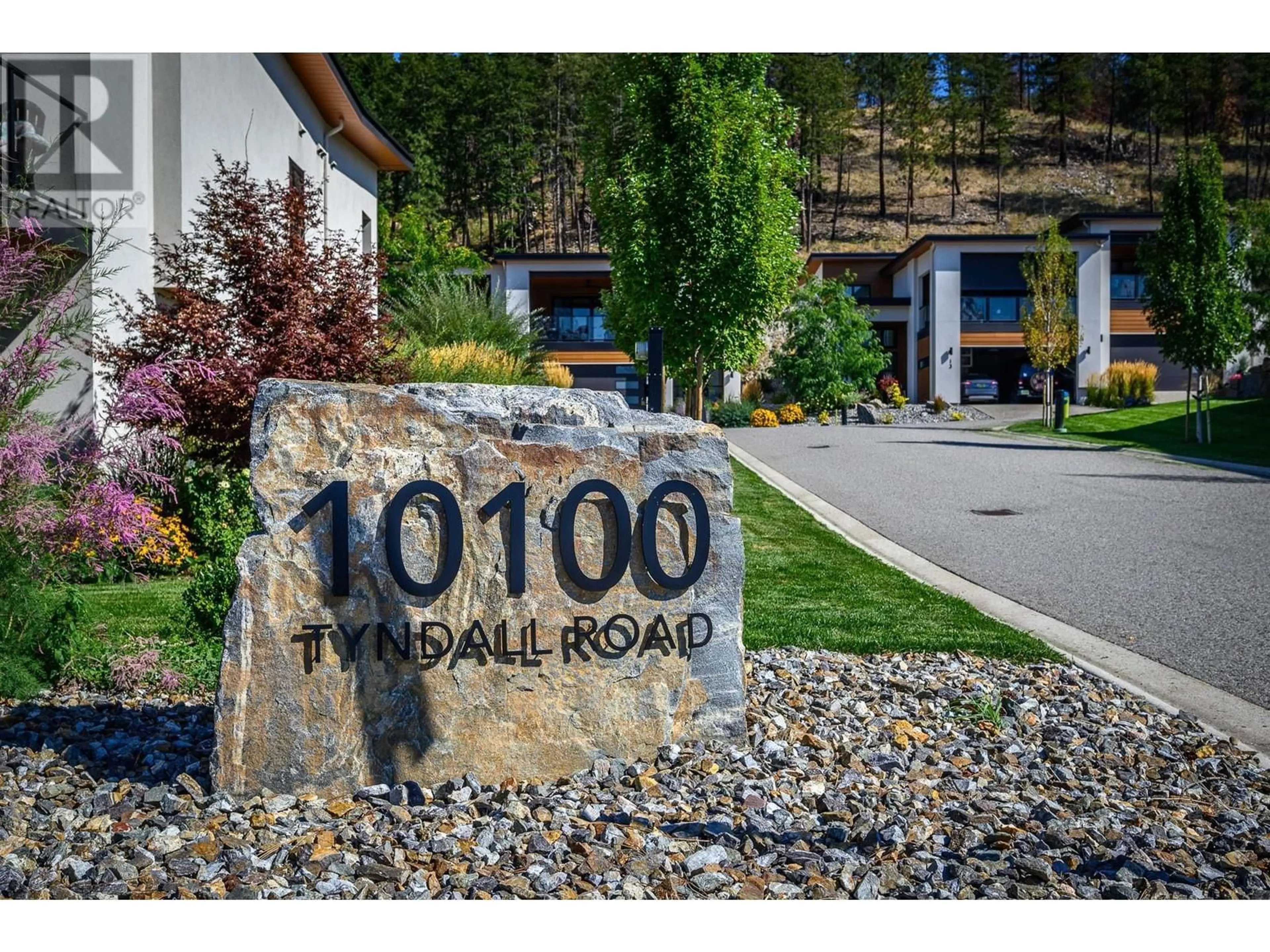 A pic from exterior of the house or condo, the street view for 10100 Tyndall Road Unit# 3, Lake Country British Columbia V4V0A9