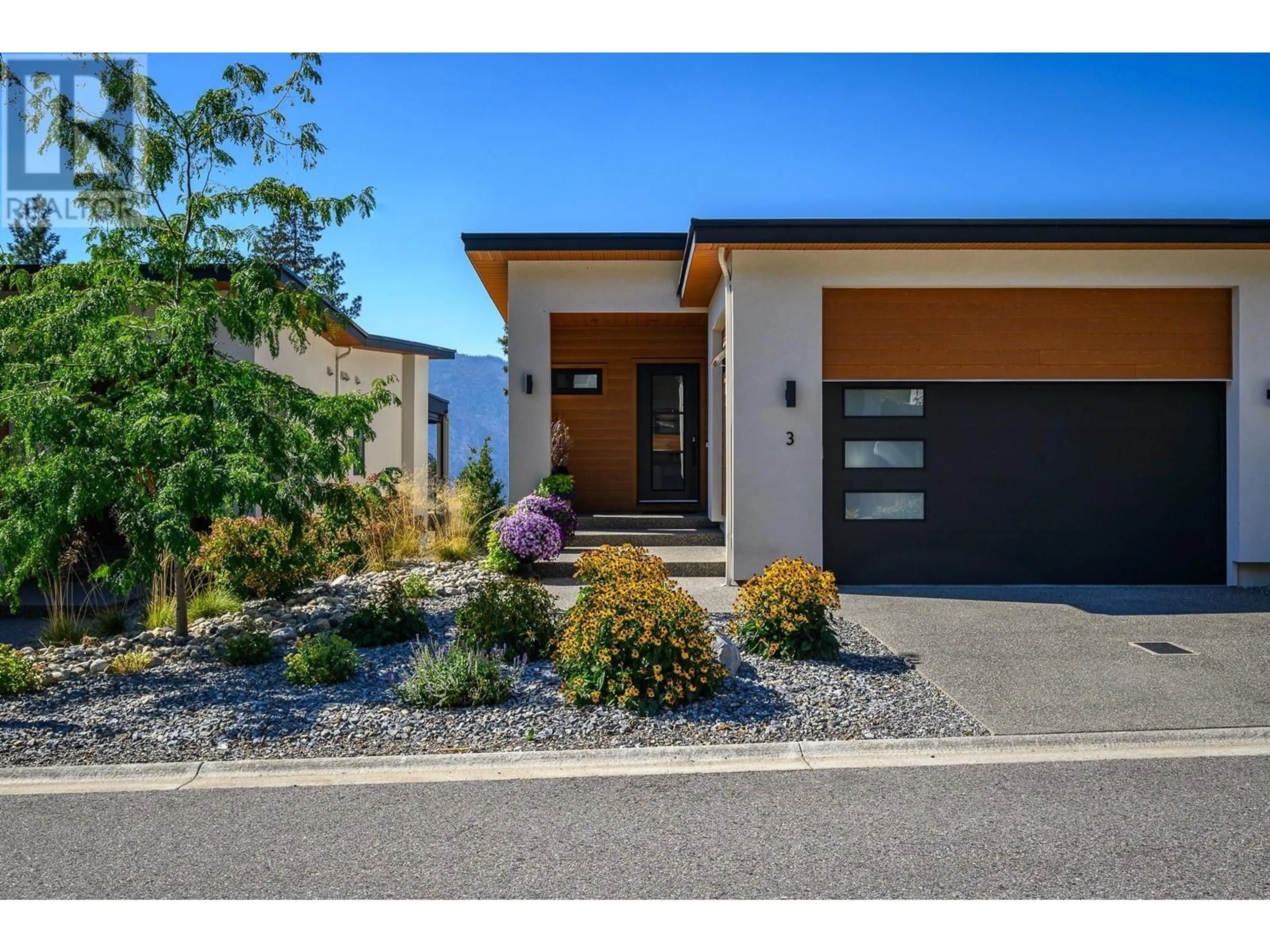 Frontside or backside of a home, the street view for 10100 Tyndall Road Unit# 3, Lake Country British Columbia V4V0A9