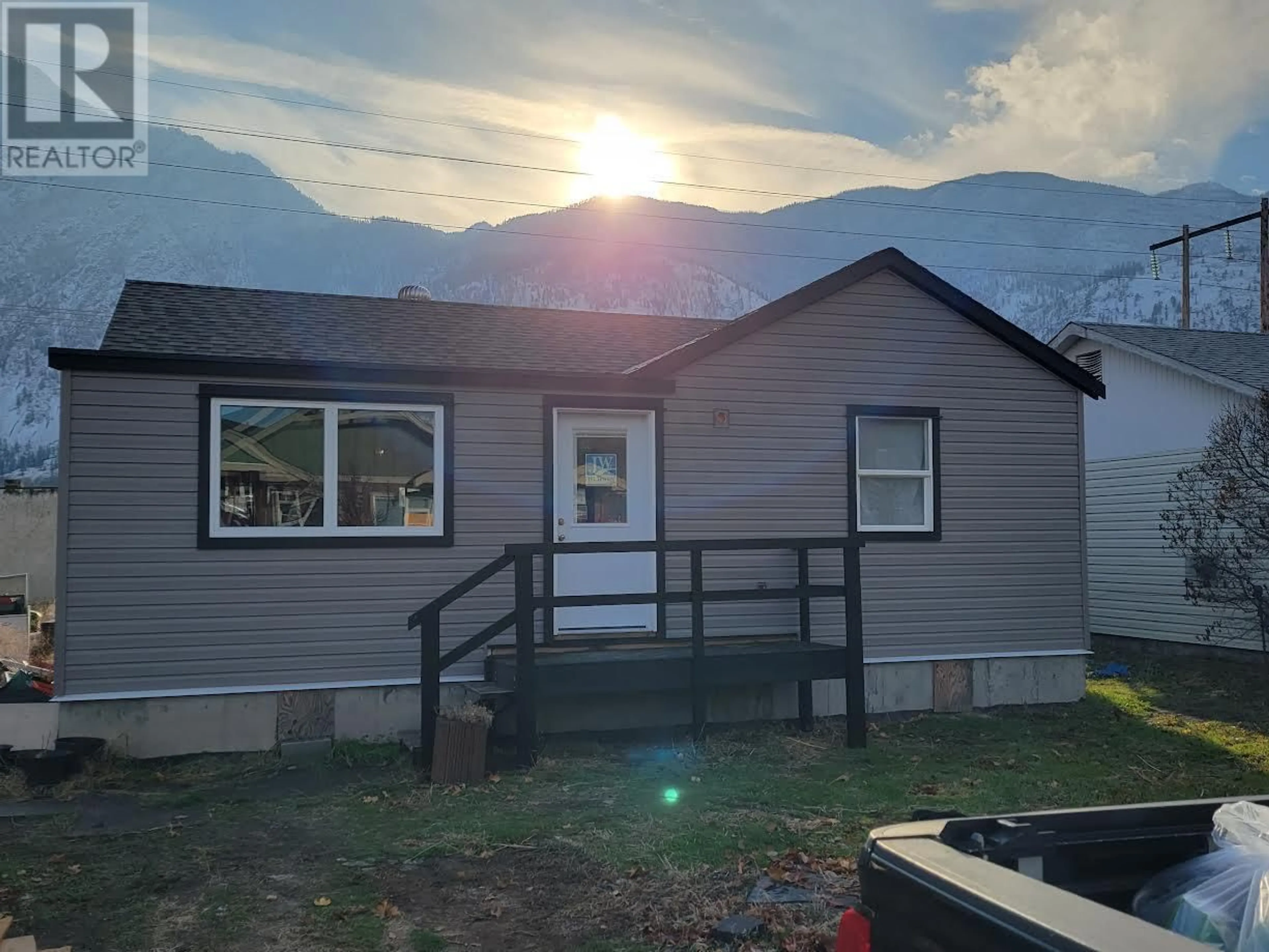 Unknown for 323 Veterans Avenue, Keremeos British Columbia V0X1N3