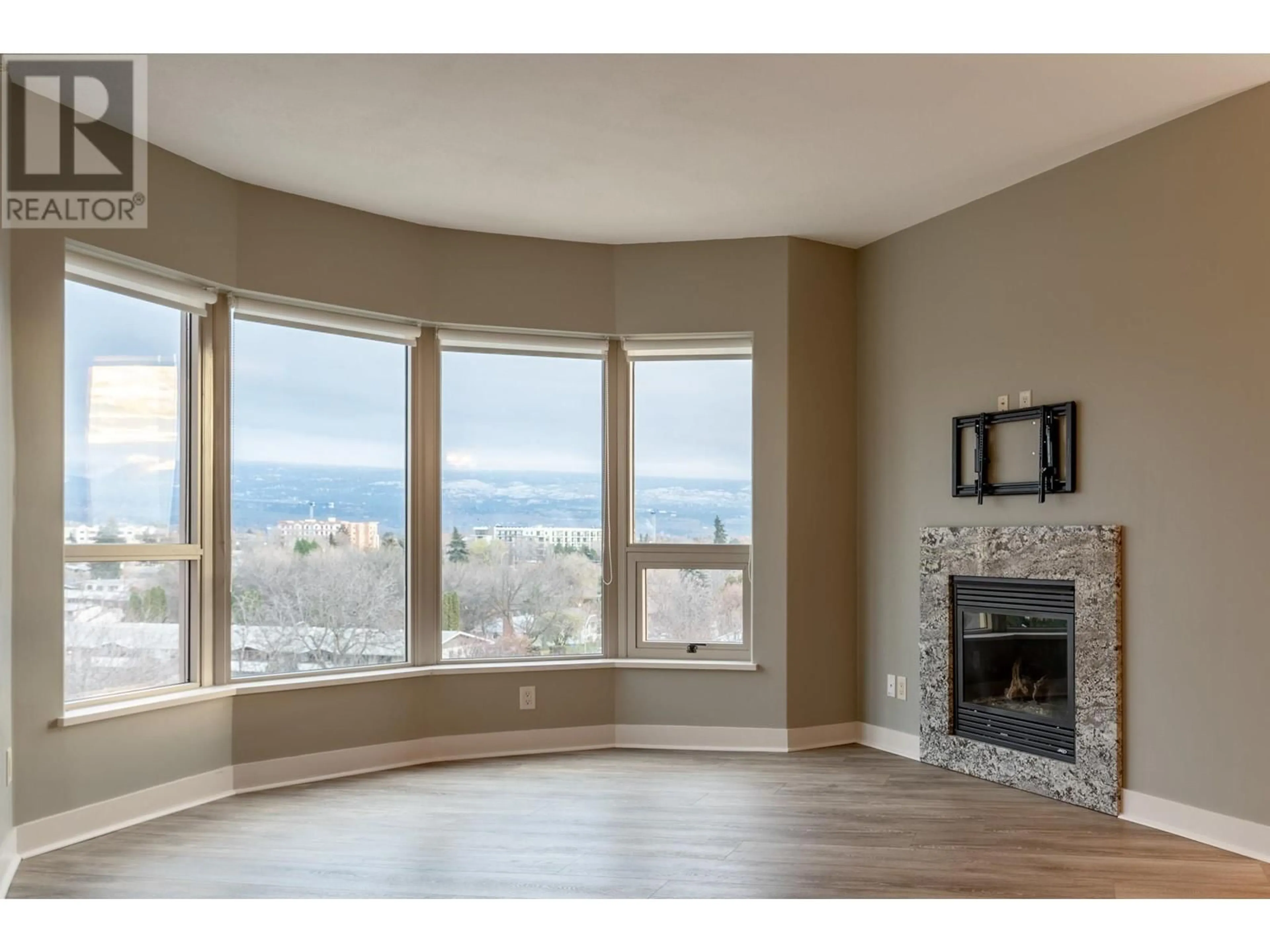 A pic of a room for 708 - 1160 BERNARD AVENUE, Kelowna British Columbia V1Y6R2